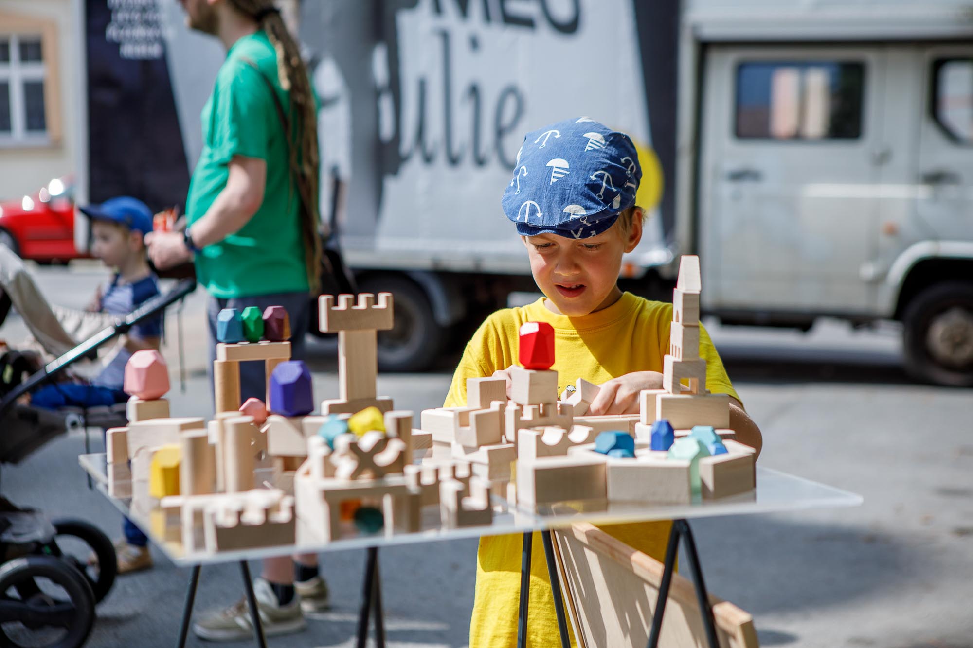 Loutkové Slovany (foto: V. Štaif, 4.6.2022)