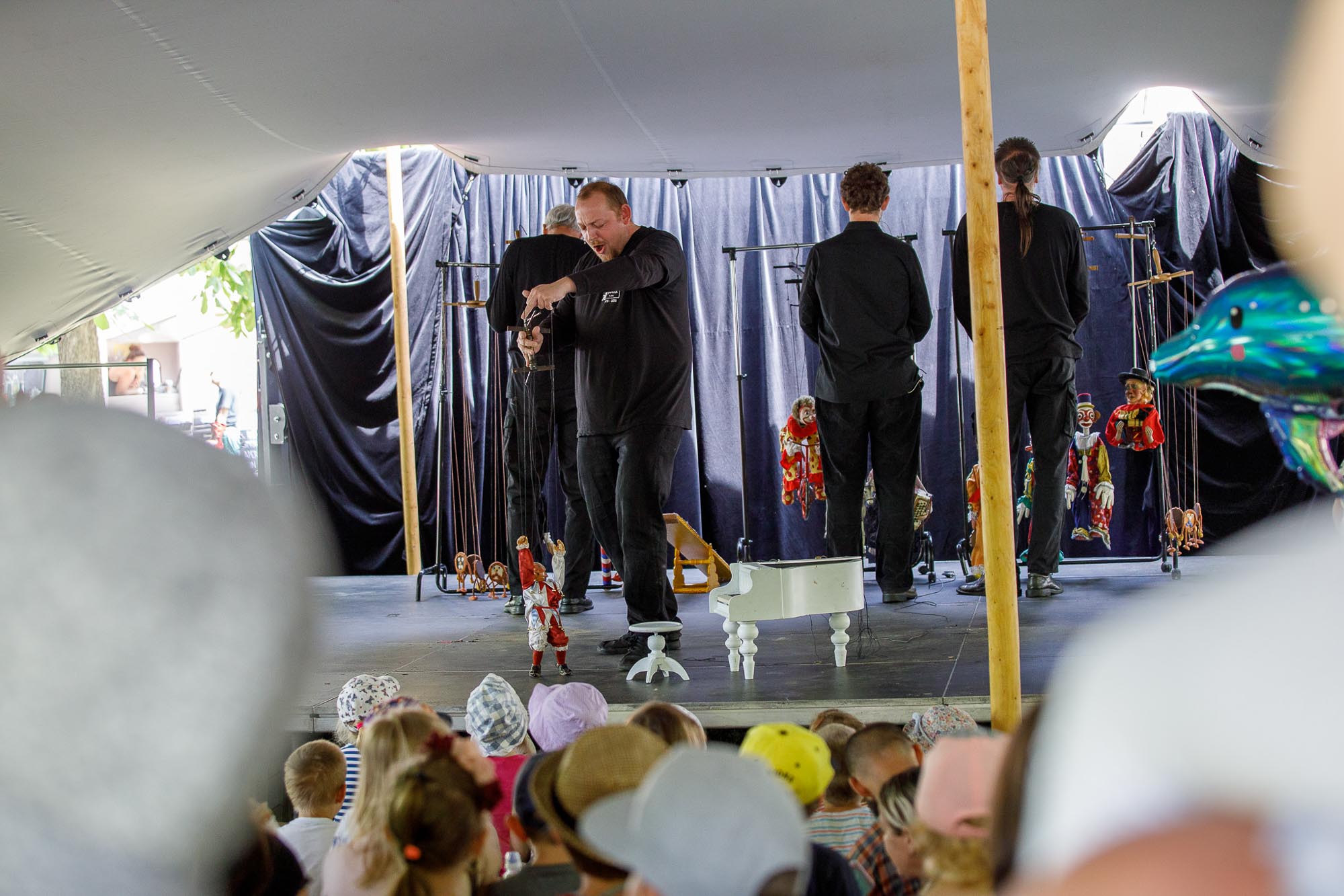 Loutkové Slovany (foto: V. Štaif, 4.6.2022)