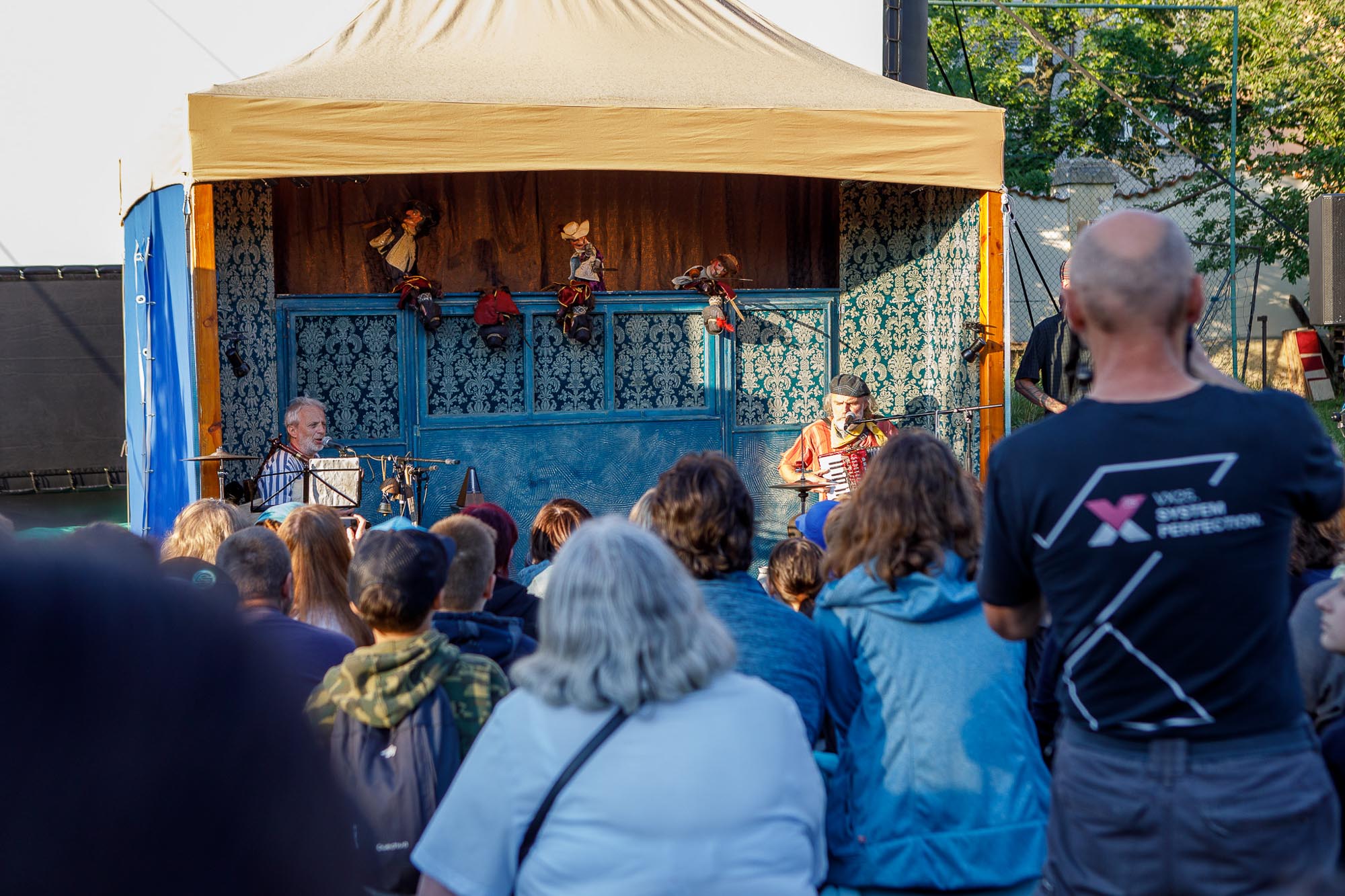 Loutkové Slovany (foto: V. Štaif, 4.6.2022)