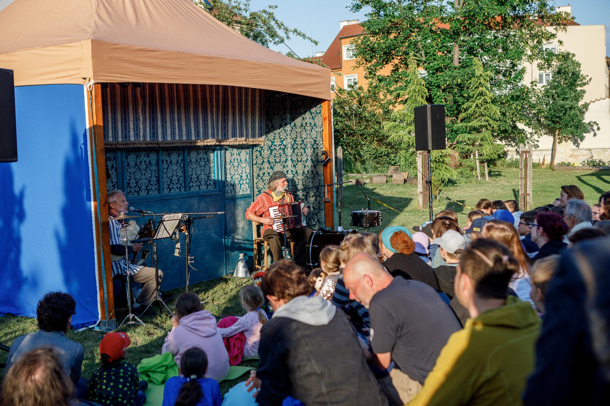 Loutkové Slovany (foto: V. Štaif, 4.6.2022)