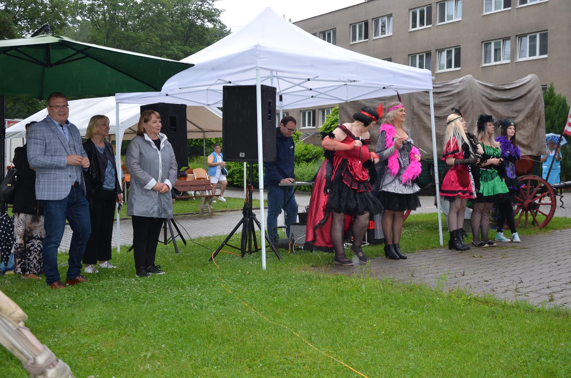 Zahradní slavnost na Divokém západě (foto: E. Kriegerová, 7.6.2022)