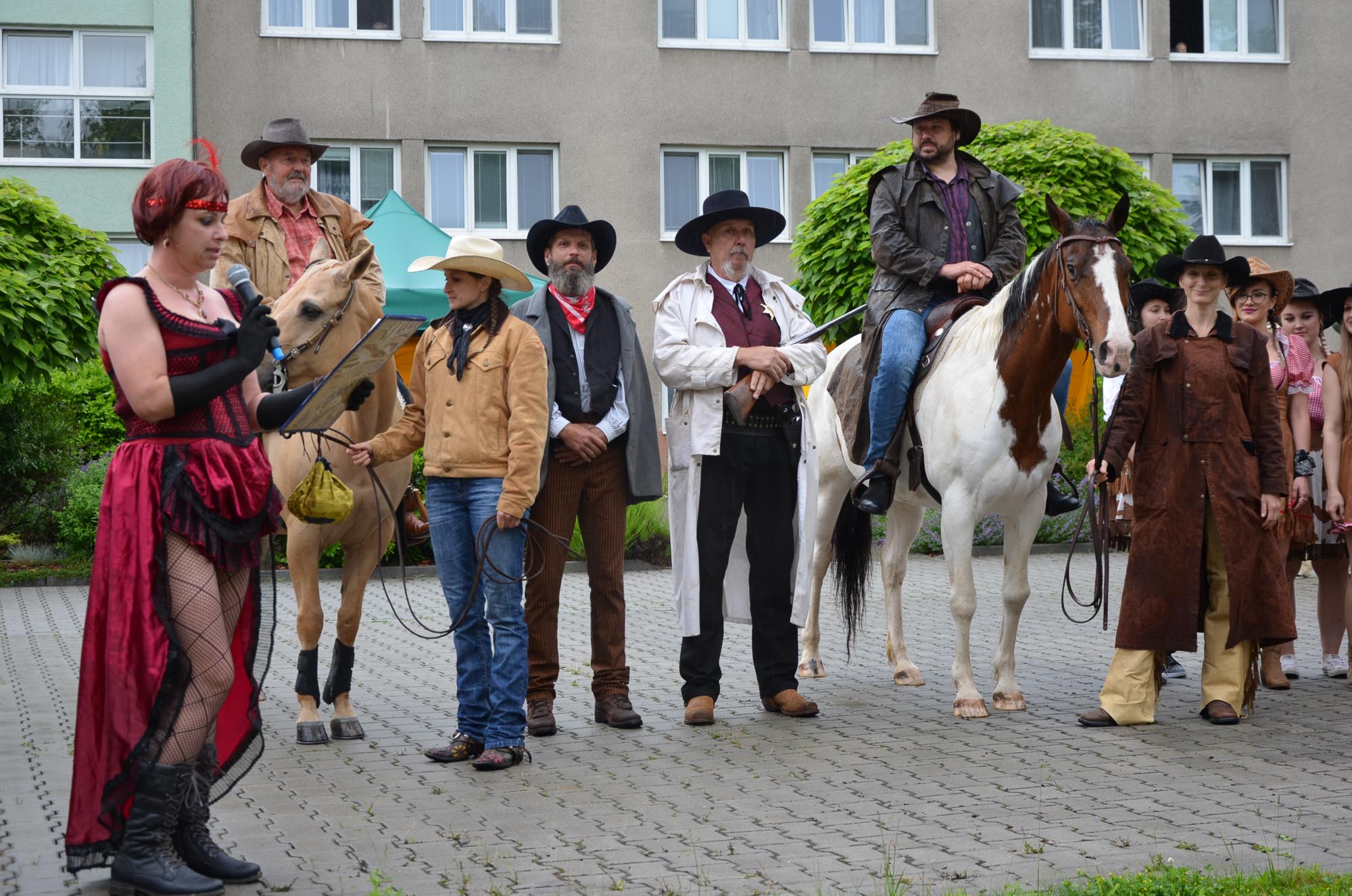 Zahradní slavnost na Divokém západě (foto: E. Kriegerová, 7.6.2022)