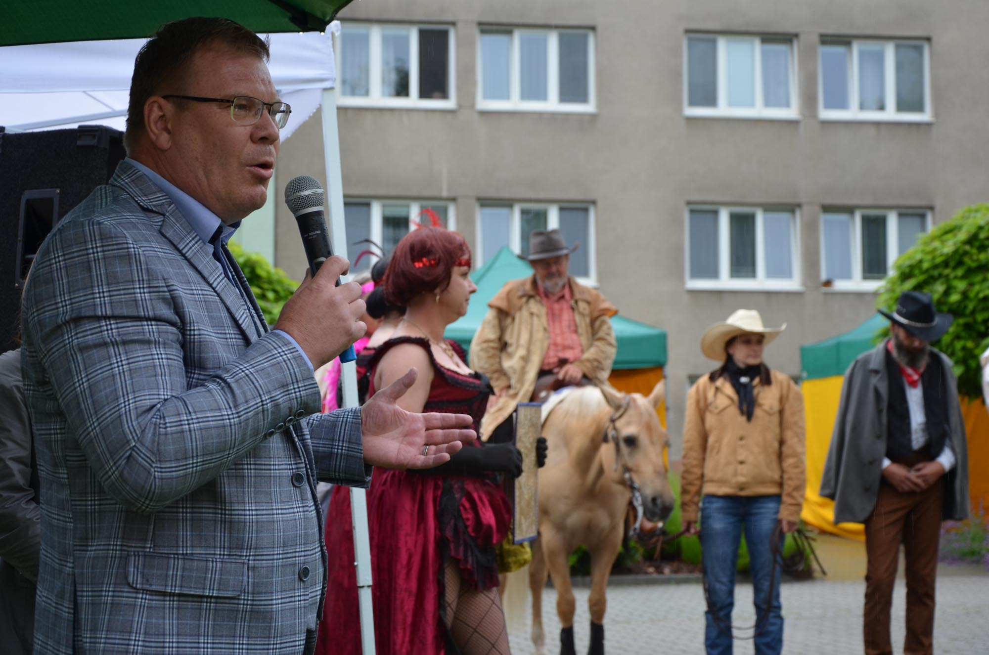 Zahradní slavnost na Divokém západě (foto: E. Kriegerová, 7.6.2022)