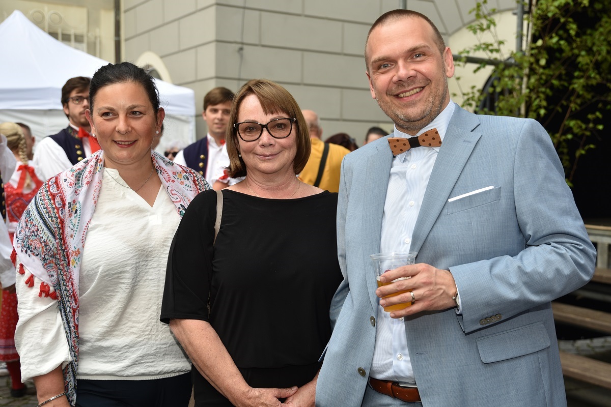 Radost z hudby i tance a také spoustu energie. To rozdávali minulý týden na mnoha místech Plzně i plzeňského regionu účastníci Mezinárodního folklorního festivalu CIOFF® Plzeň. Uskutečnil se od 8. do 11. června 2022 po tříleté přestávce, neboť v letech 2020 a 2021 se kvůli pandemii onemocnění covid-19 konat nemohl. (zdroj: Mezinárodní folklorní festival CIOFF® Plzeň, 12.6.2022)