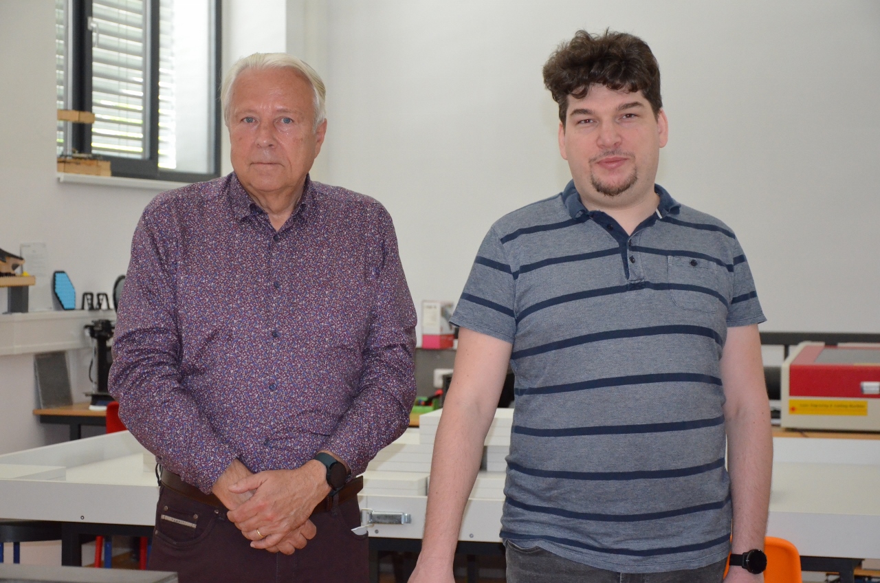 Ve čtvrtek 16. června 2022 zavítal do západočeské metropole náměstek ministra pro místní rozvoj Ondřej Profant, jenž se ve své funkci věnuje digitální transformaci Česka. I z toho důvodu se zajímal o chytré technologie, smart řešení nebo využití dronů v rámci projektů a činností města Plzně. (foto: E. Kriegerová, 16.6.2022)