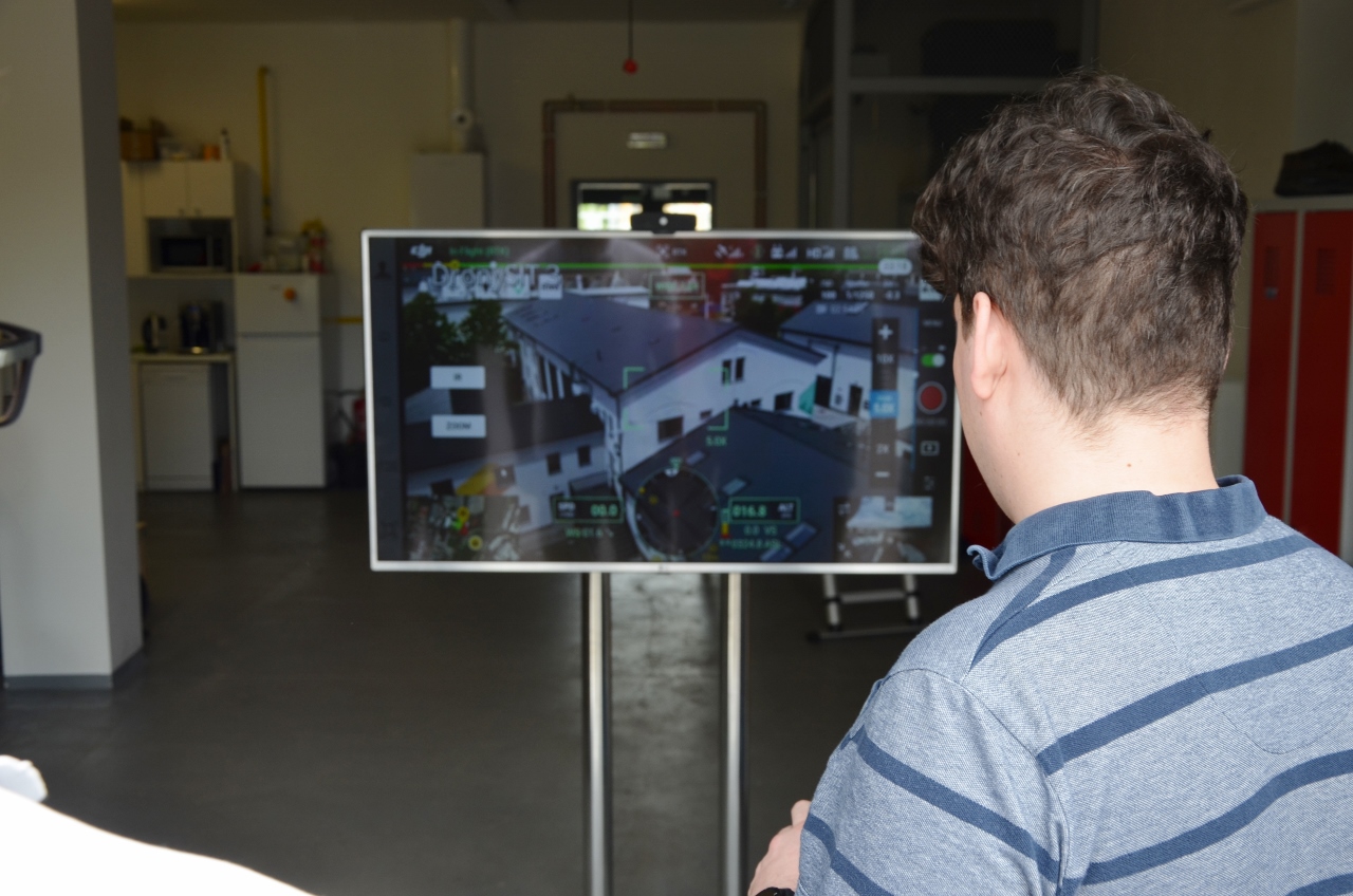 Ve čtvrtek 16. června 2022 zavítal do západočeské metropole náměstek ministra pro místní rozvoj Ondřej Profant, jenž se ve své funkci věnuje digitální transformaci Česka. I z toho důvodu se zajímal o chytré technologie, smart řešení nebo využití dronů v rámci projektů a činností města Plzně. (foto: E. Kriegerová, 16.6.2022)