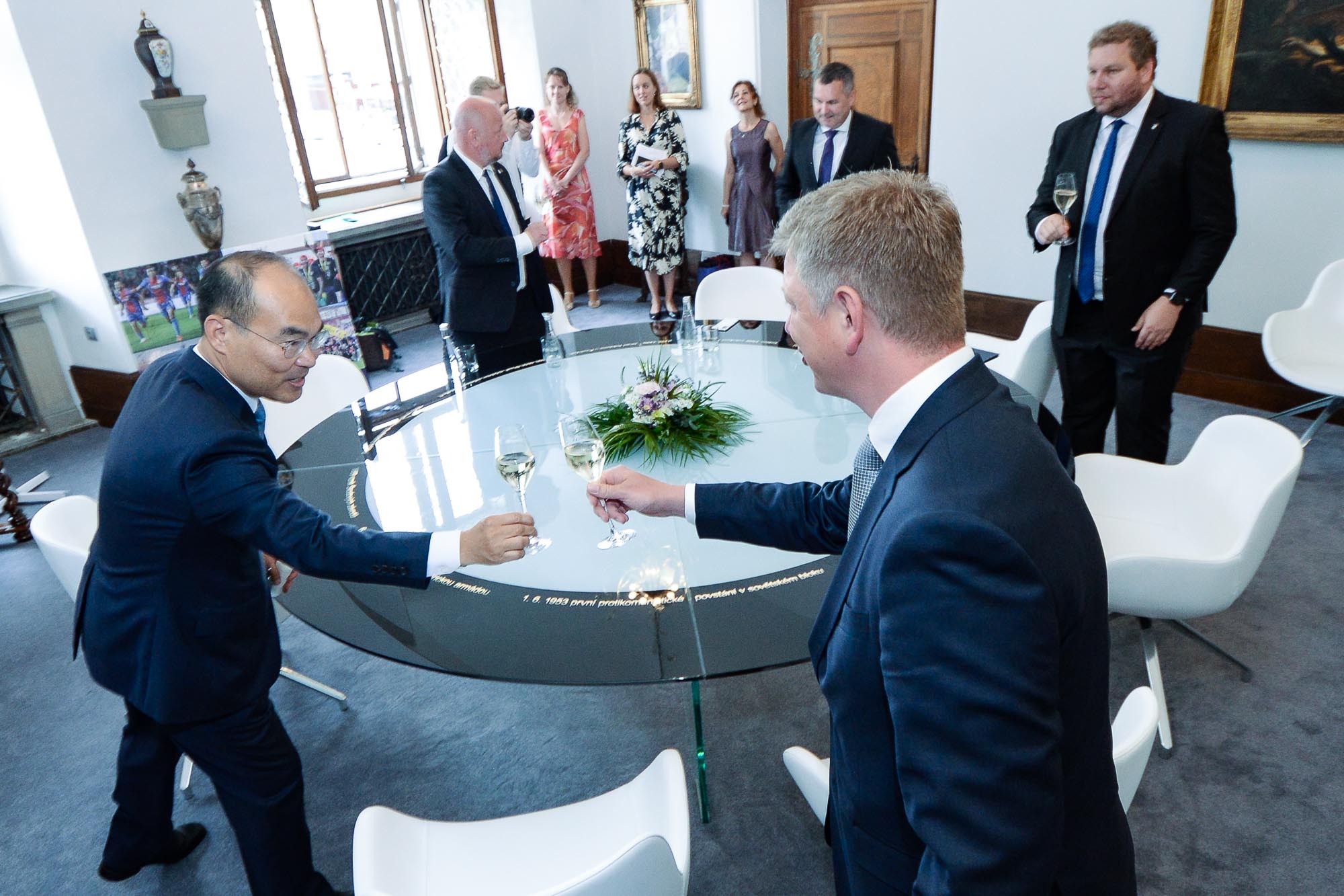 Viktoria Plzeň a Doosan podepsaly novou smlouvu o generálním partnerství (foto: M. Pecuch, 28.6.2022)