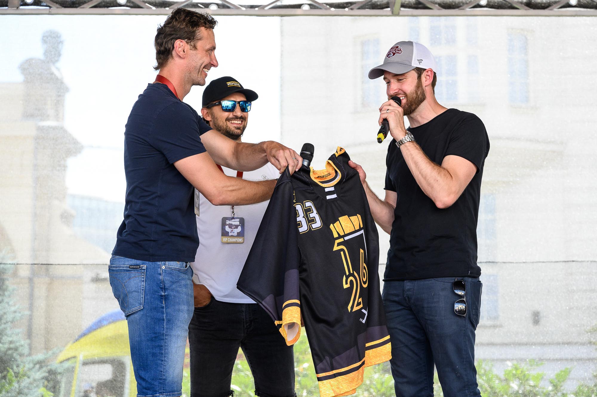 Pavel Francouz přivezl do Plzně Stanley Cup (foto: V. Vecka, 22.7.2022)