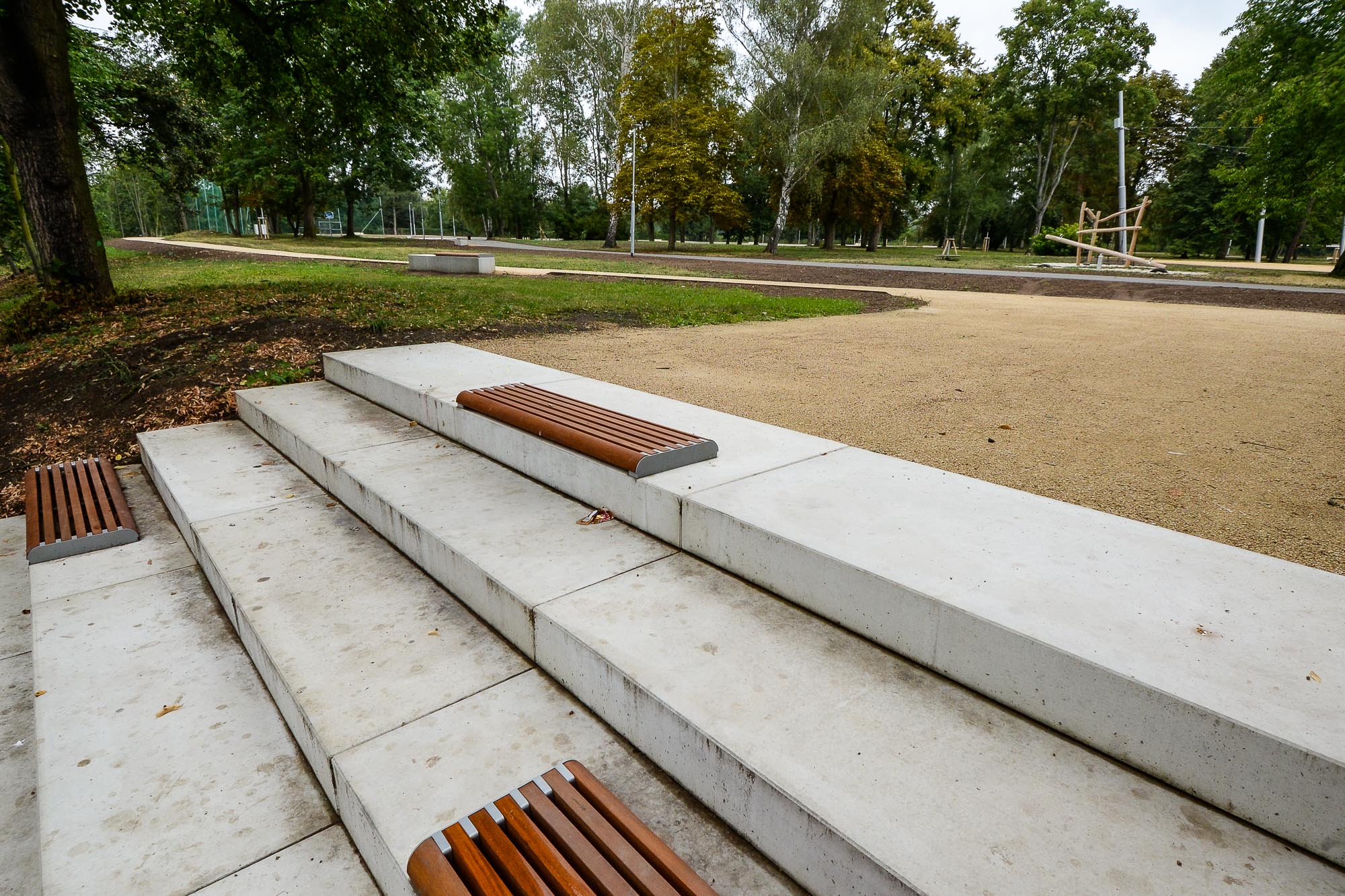 Zrevitalizovaný park za OC Plzeň Plaza se otevřel veřejnosti (foto: M. Pecuch, 19.8.2022)