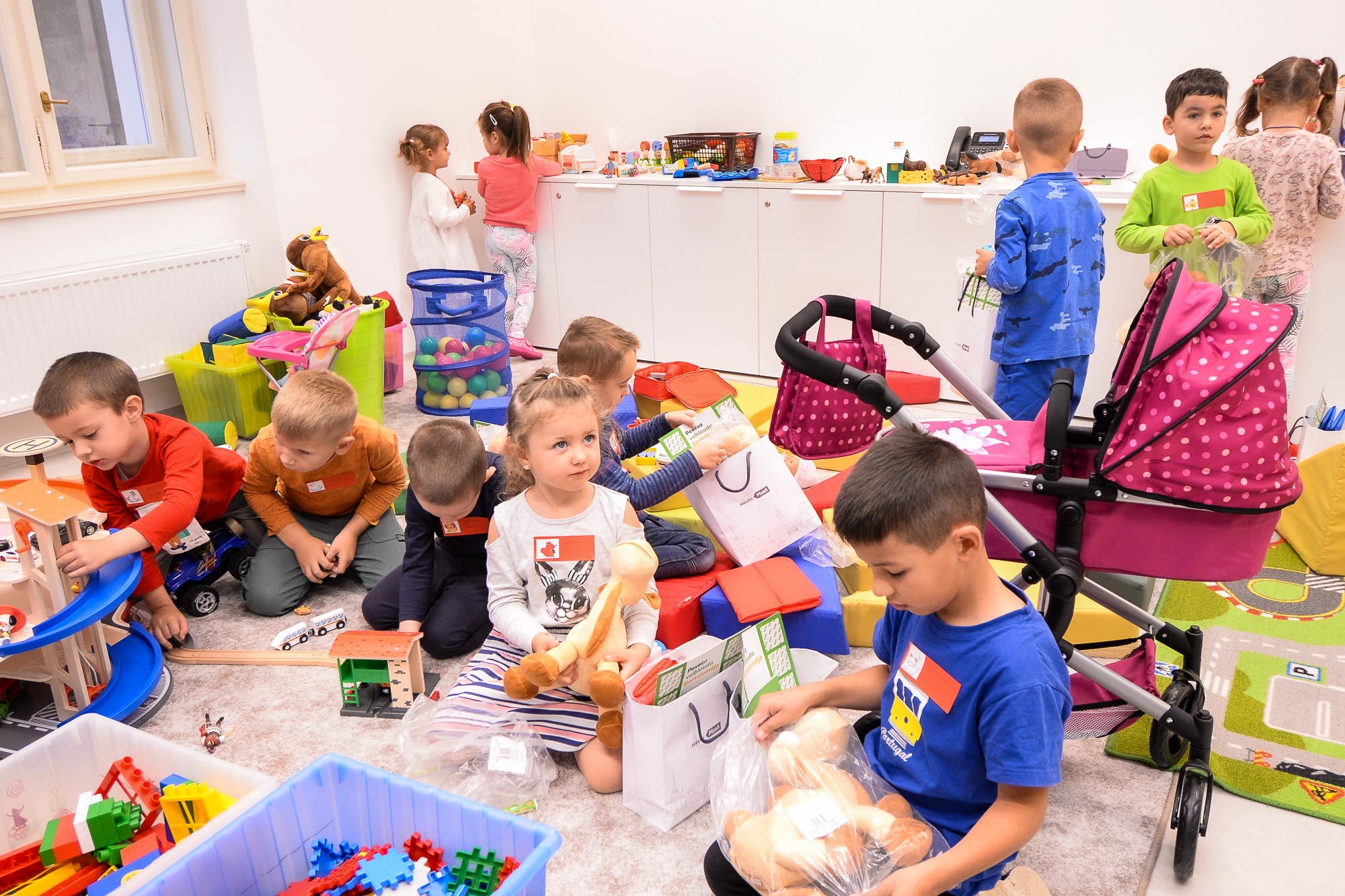 První školní den v Plzni (foto: M. Pecuch, A. Jarošová, E. Kriegerová, H. Josefová, 1.9.2022)