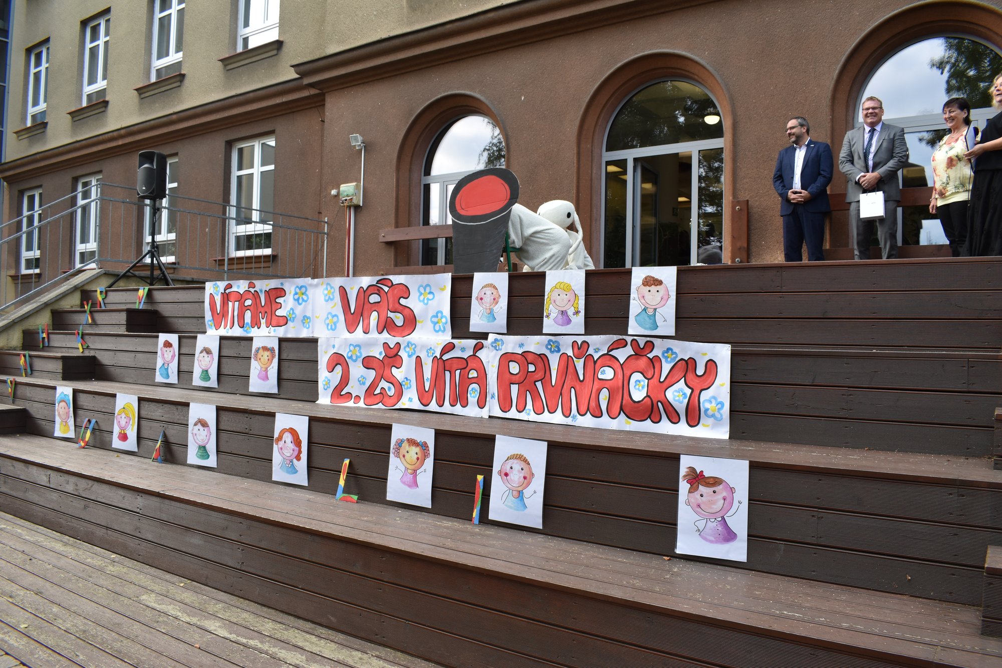 První školní den v Plzni (foto: M. Pecuch, A. Jarošová, E. Kriegerová, H. Josefová, 1.9.2022)