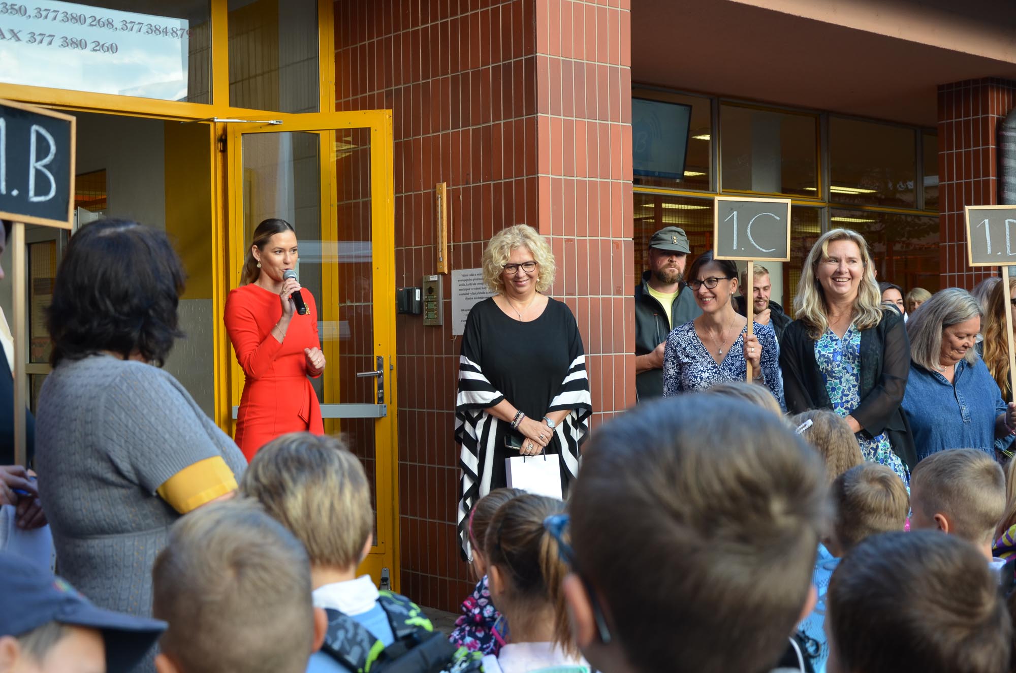 První školní den v Plzni (foto: M. Pecuch, A. Jarošová, E. Kriegerová, H. Josefová, 1.9.2022)