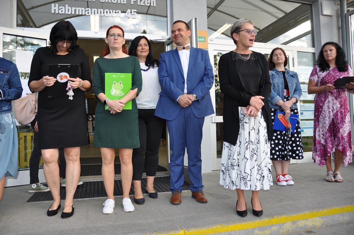 První školní den v Plzni (foto: M. Pecuch, A. Jarošová, E. Kriegerová, H. Josefová, 1.9.2022)