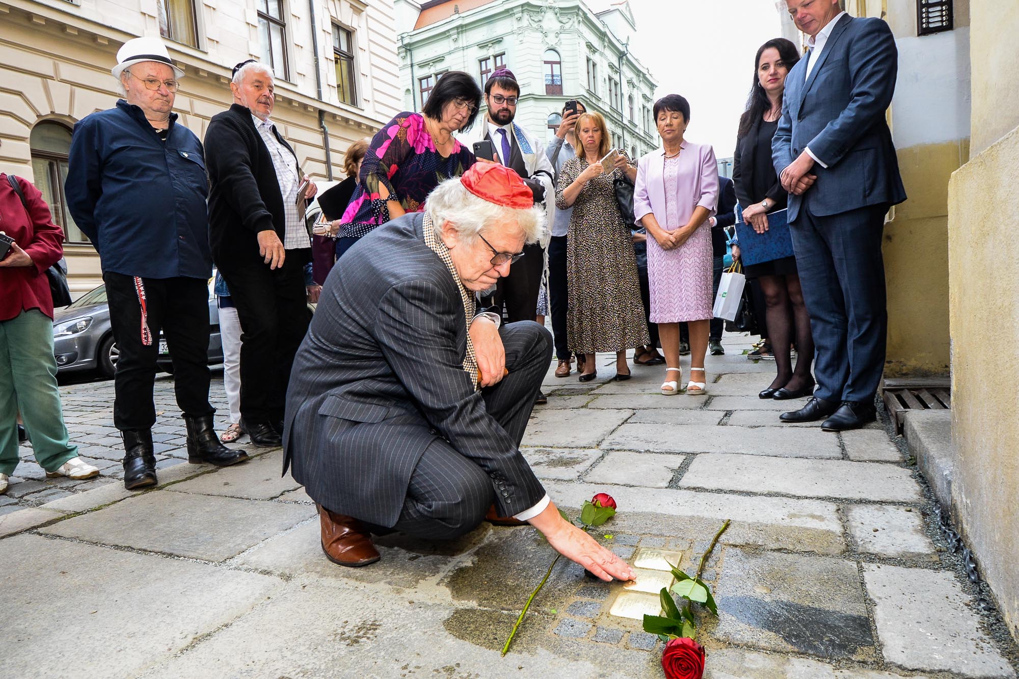 Kameny zmizelých připomínají oběti holokaustu (foto: M. Pecuch, 7.9.2022)
