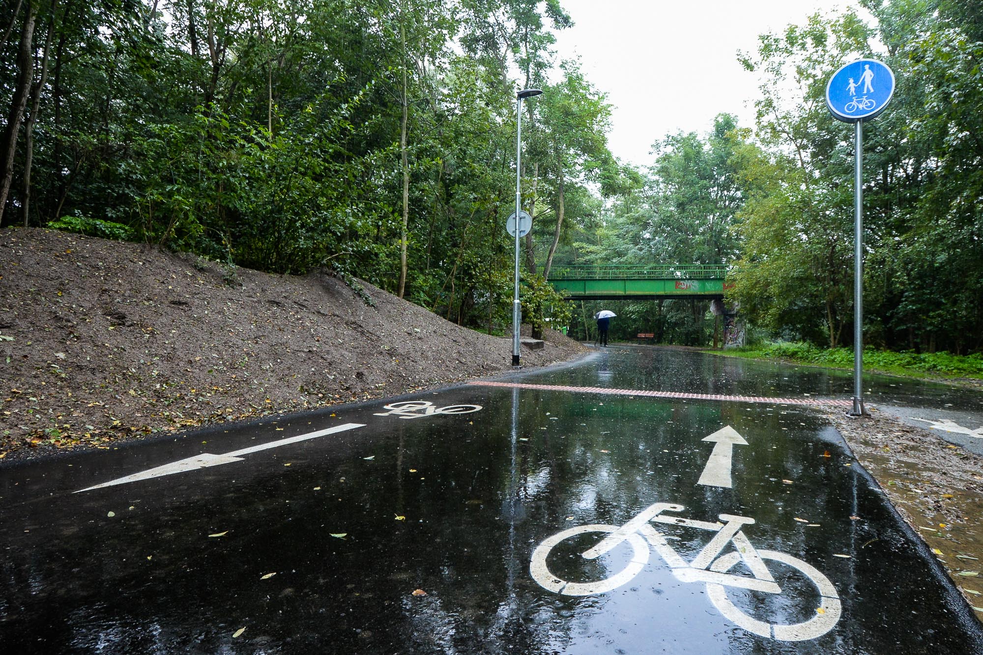 Jeden z nejfrekventovanějších úseků plzeňských zelených stezek u Radbuzy byl opět otevřen (foto: M. Pecuch, 14.9.2022)