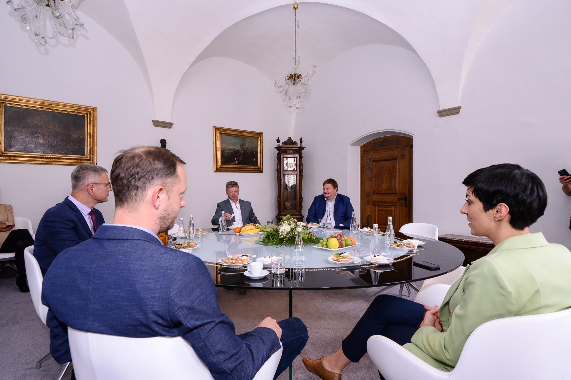 Předsedkyni PS Parlamentu České republiky Markétu Pekarovou Adamovou přivítal primátor Pavel Šindelář (foto: M. Pecuch, 15.9.2022)