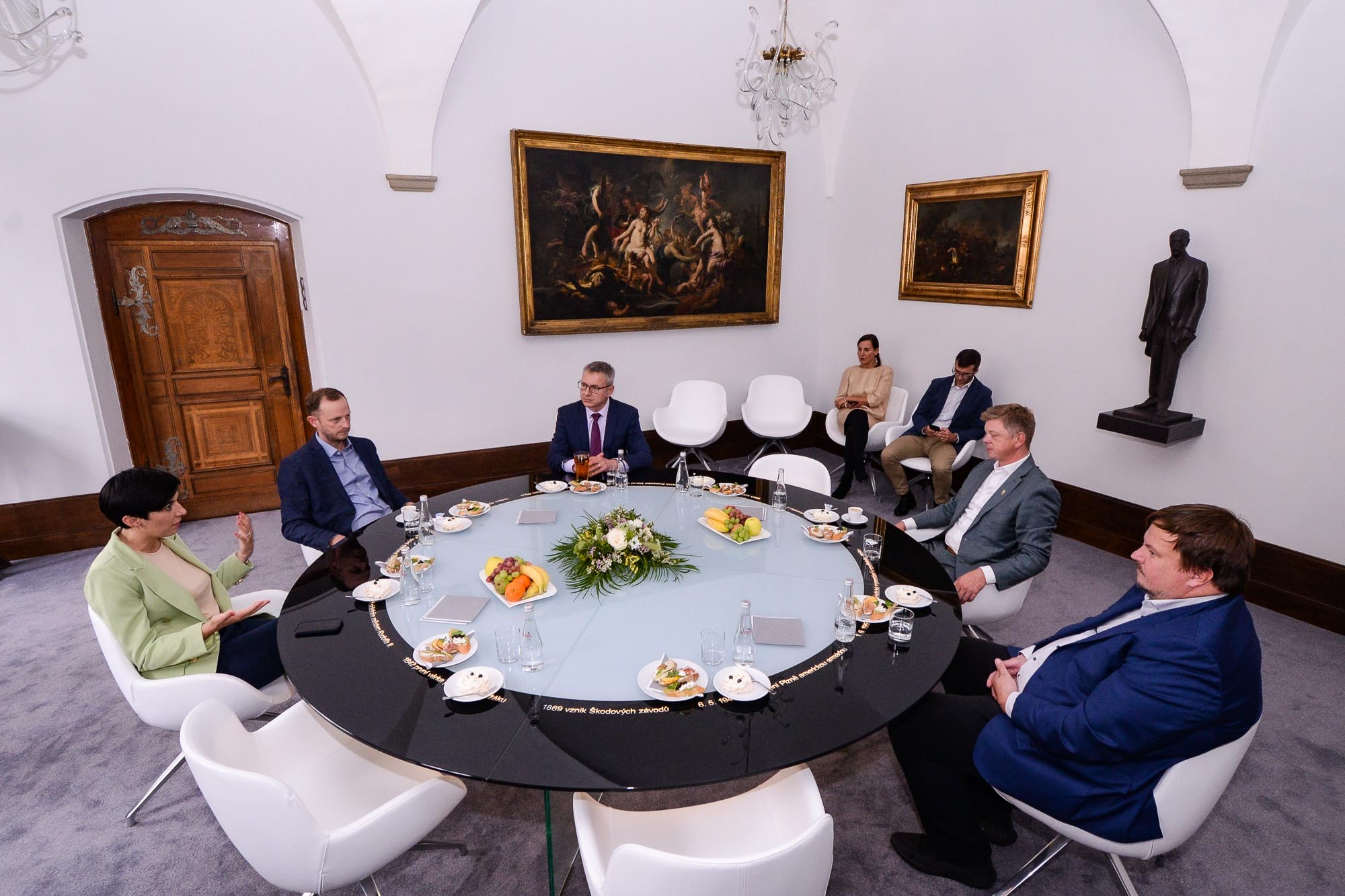 Předsedkyni PS Parlamentu České republiky Markétu Pekarovou Adamovou přivítal primátor Pavel Šindelář (foto: M. Pecuch, 15.9.2022)