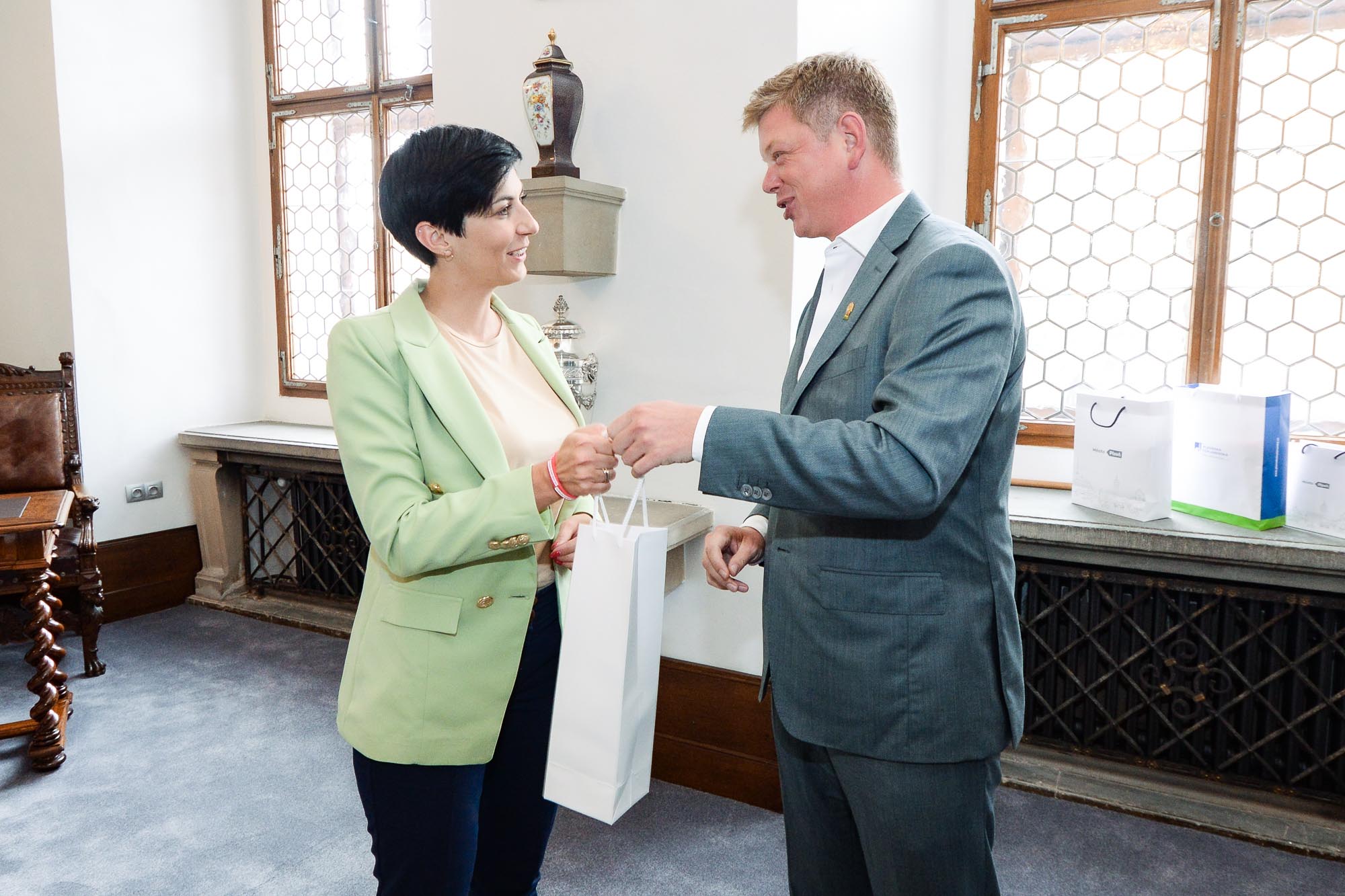 Předsedkyni PS Parlamentu České republiky Markétu Pekarovou Adamovou přivítal primátor Pavel Šindelář (foto: M. Pecuch, 15.9.2022)