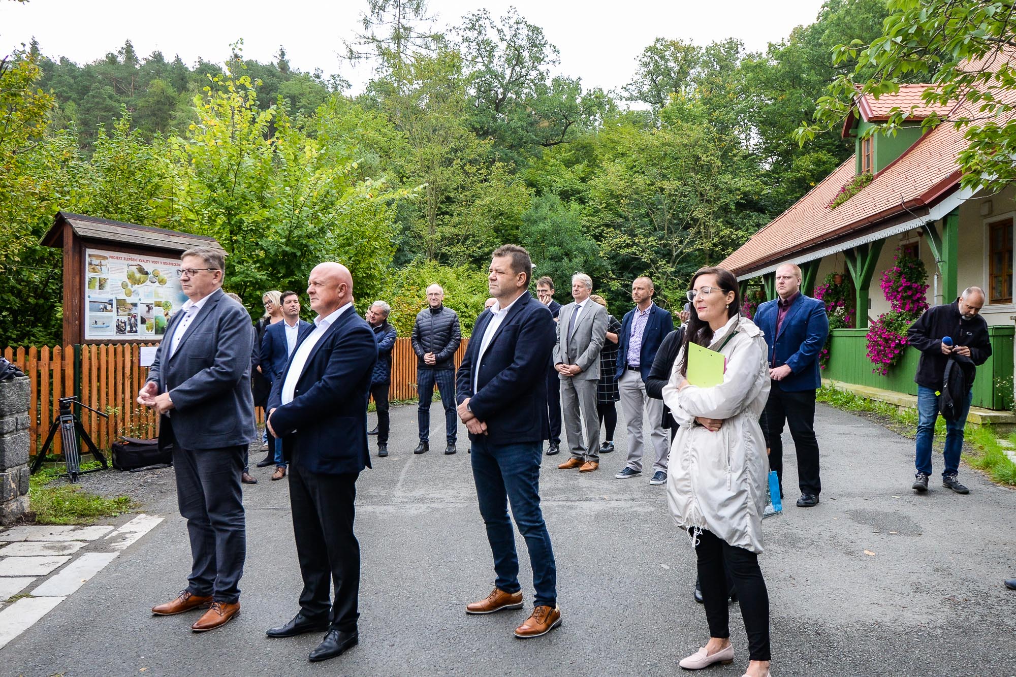 Plzeň začíná napouštět Velký bolevecký rybník přečištěnou vodou z Berounky (foto: M. Pecuch, 16.9.2022)