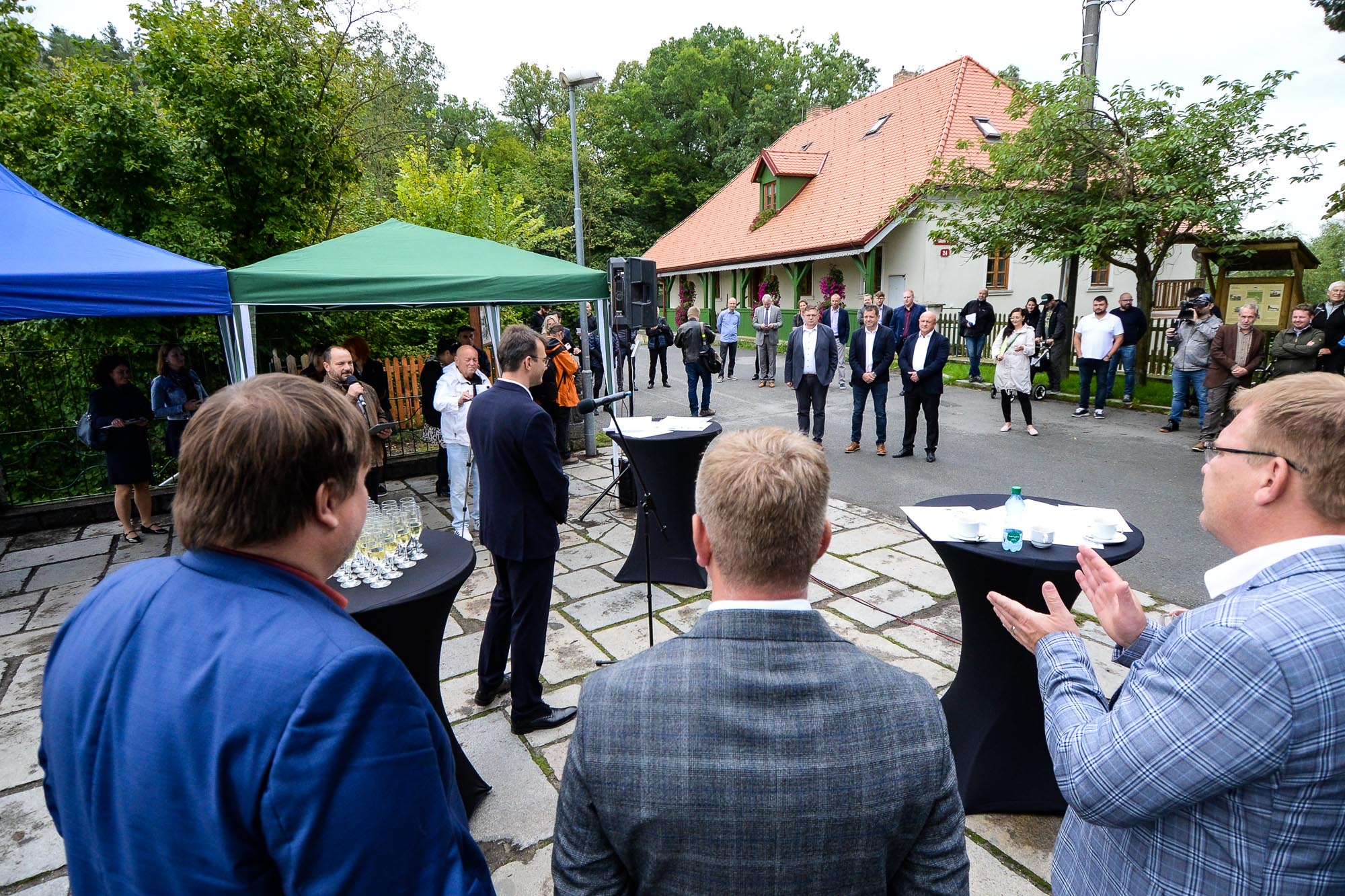 Plzeň začíná napouštět Velký bolevecký rybník přečištěnou vodou z Berounky (foto: M. Pecuch, 16.9.2022)