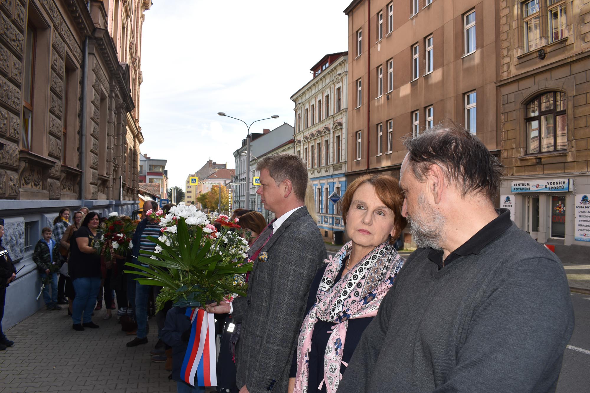 Odhalení pamětní desky Bohdanu Francovi (foto: A. Jarošová, 5.10.2022)