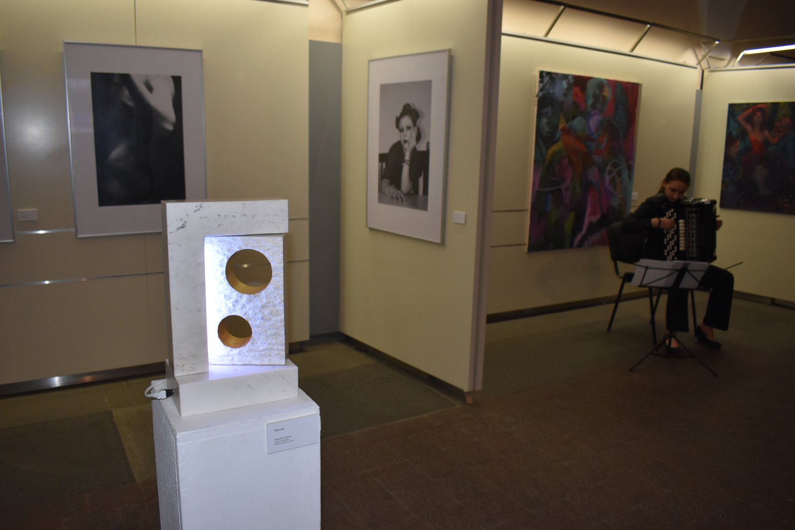 Tvář druhého (foto: A. Jarošová, 15.11.2022)