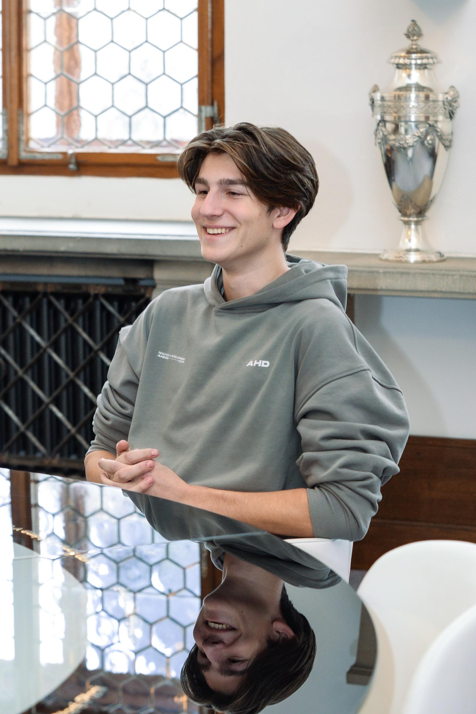 Primátor ocenil Matyáše Dibu, který pohotově zasáhl při nehodě autobusu (foto: M. Pecuch, 10.1.2023)