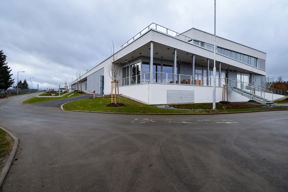 Nová víceúčelová městská sportovní hala v Krašovské (foto: M. Pecuch, 9.1.2023)