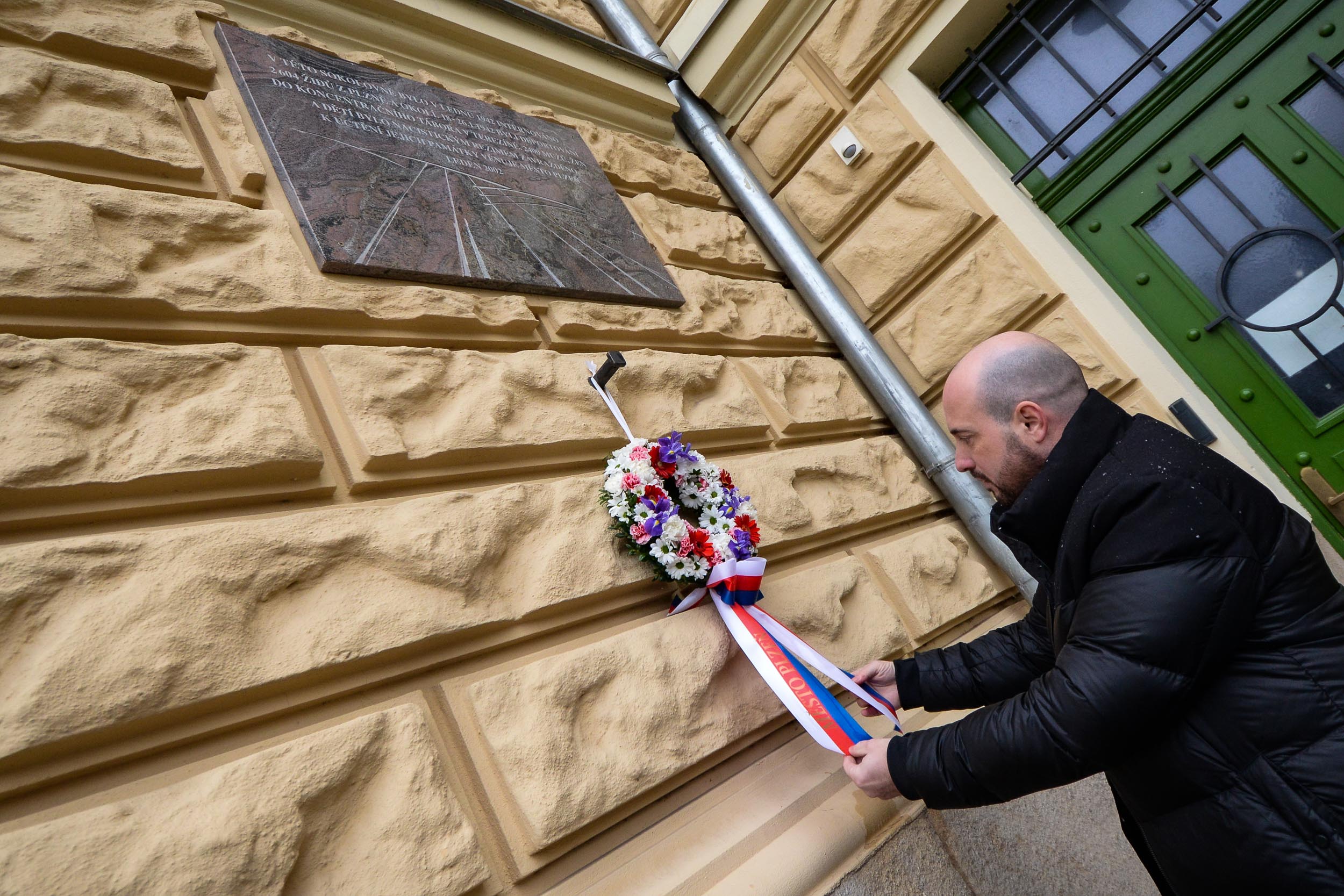 Plzeň uctila památku Židů, kteří byli před 81 lety deportováni do Terezína (foto: M. Pecuch, 22.1.2023)