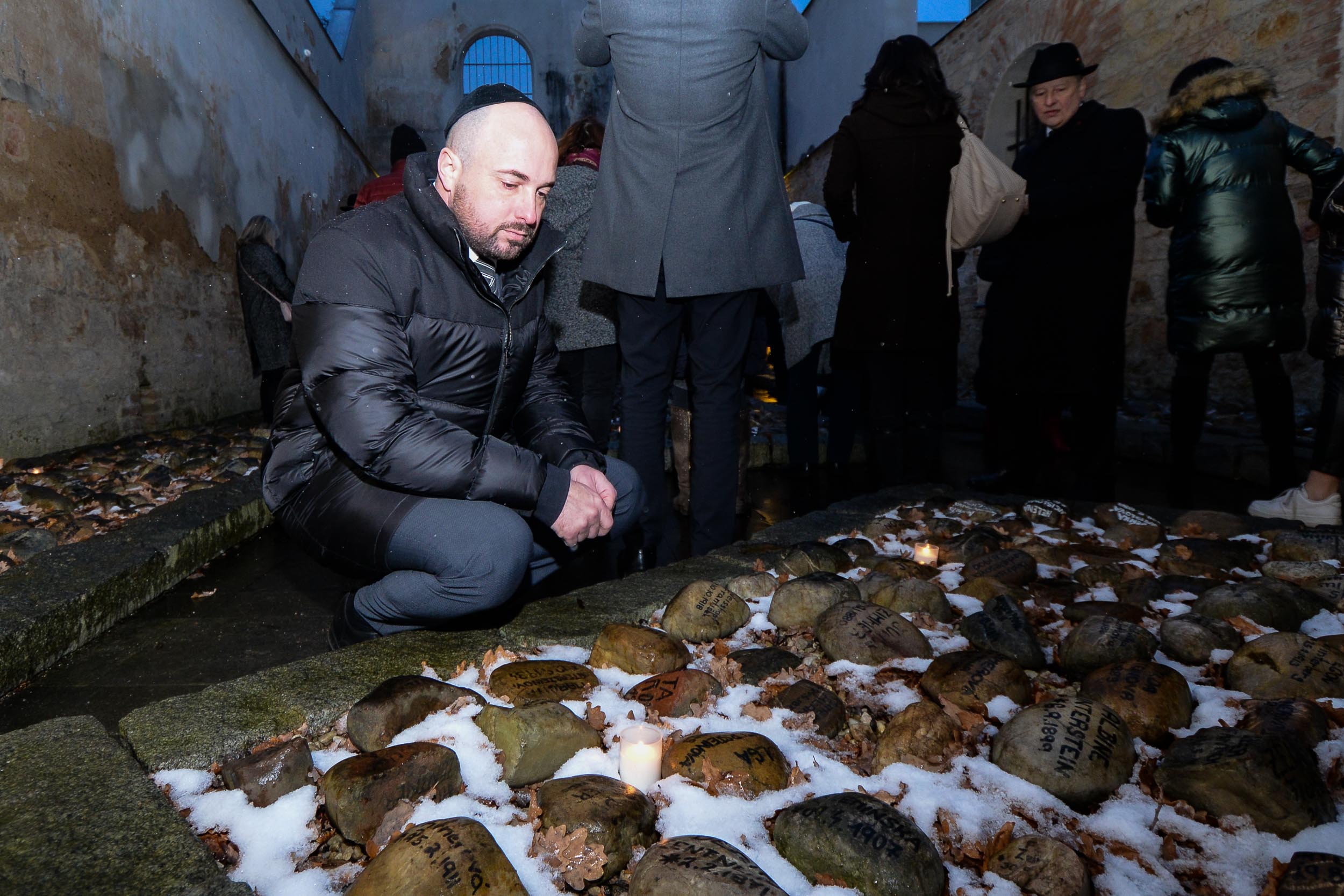 Plzeň uctila památku Židů, kteří byli před 81 lety deportováni do Terezína (foto: M. Pecuch, 22.1.2023)