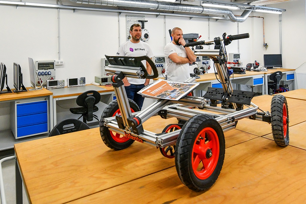 TechTower - otevřeno (foto: M. Chaloupka, 1.2.2023)