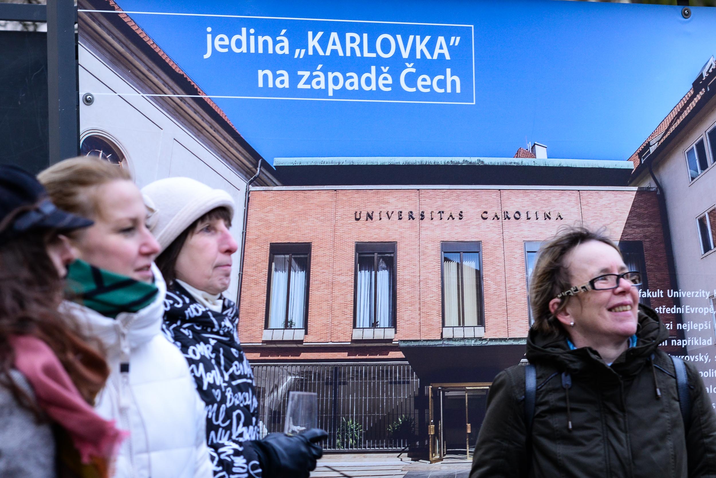 Výstava Lékařská fakulta v Plzni Univerzity Karlovy – cesta k moderní medicíně