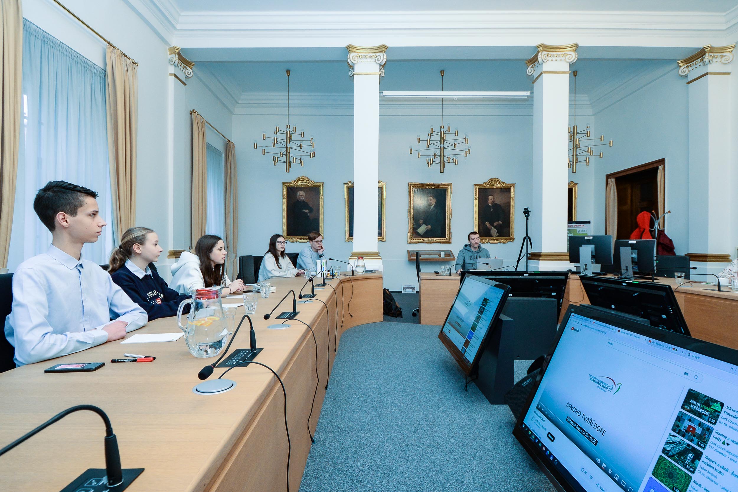 Na plzeňské radnici zasedali předsedové žákovského parlamentu (foto: M. Pecuch, 2.2.2023)