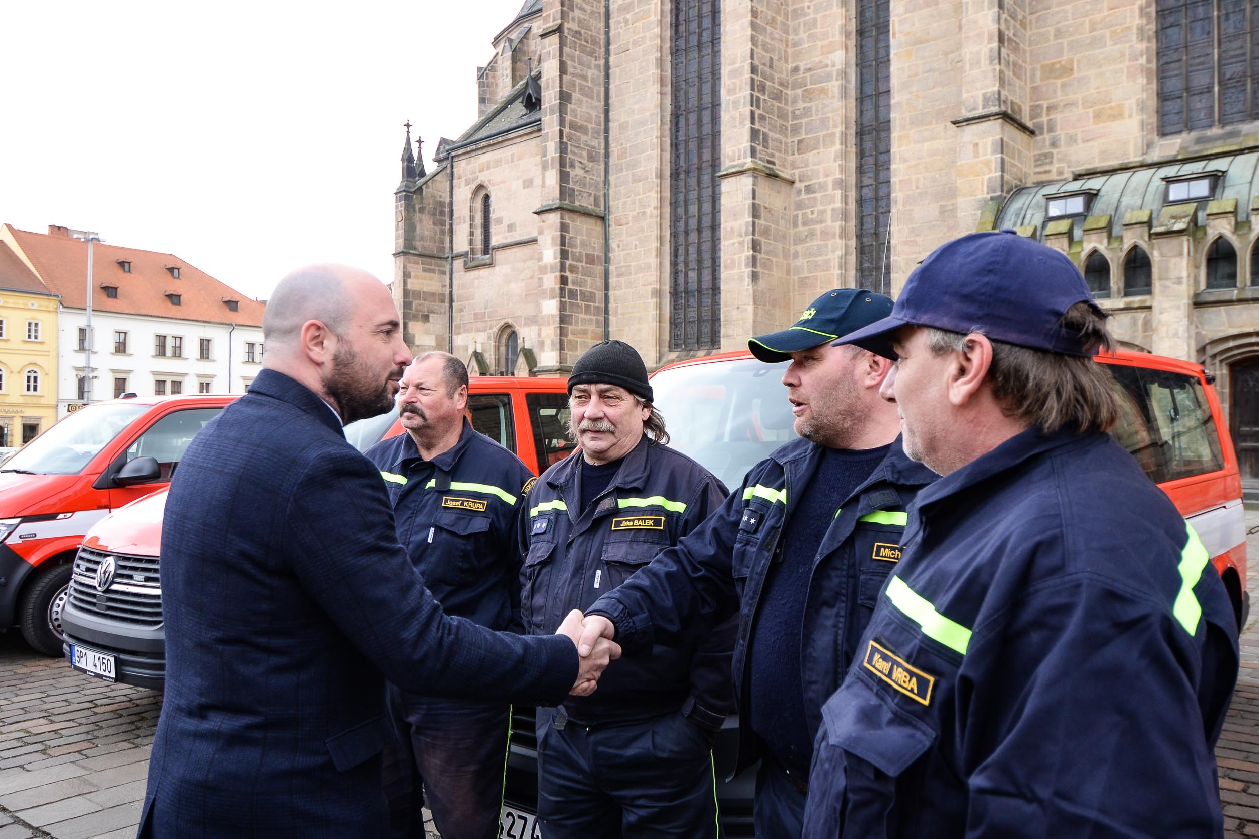 Město Plzeň předalo nová vozidla dobrovolným hasičům (foto: M. Pecuch, 15.3.2023)