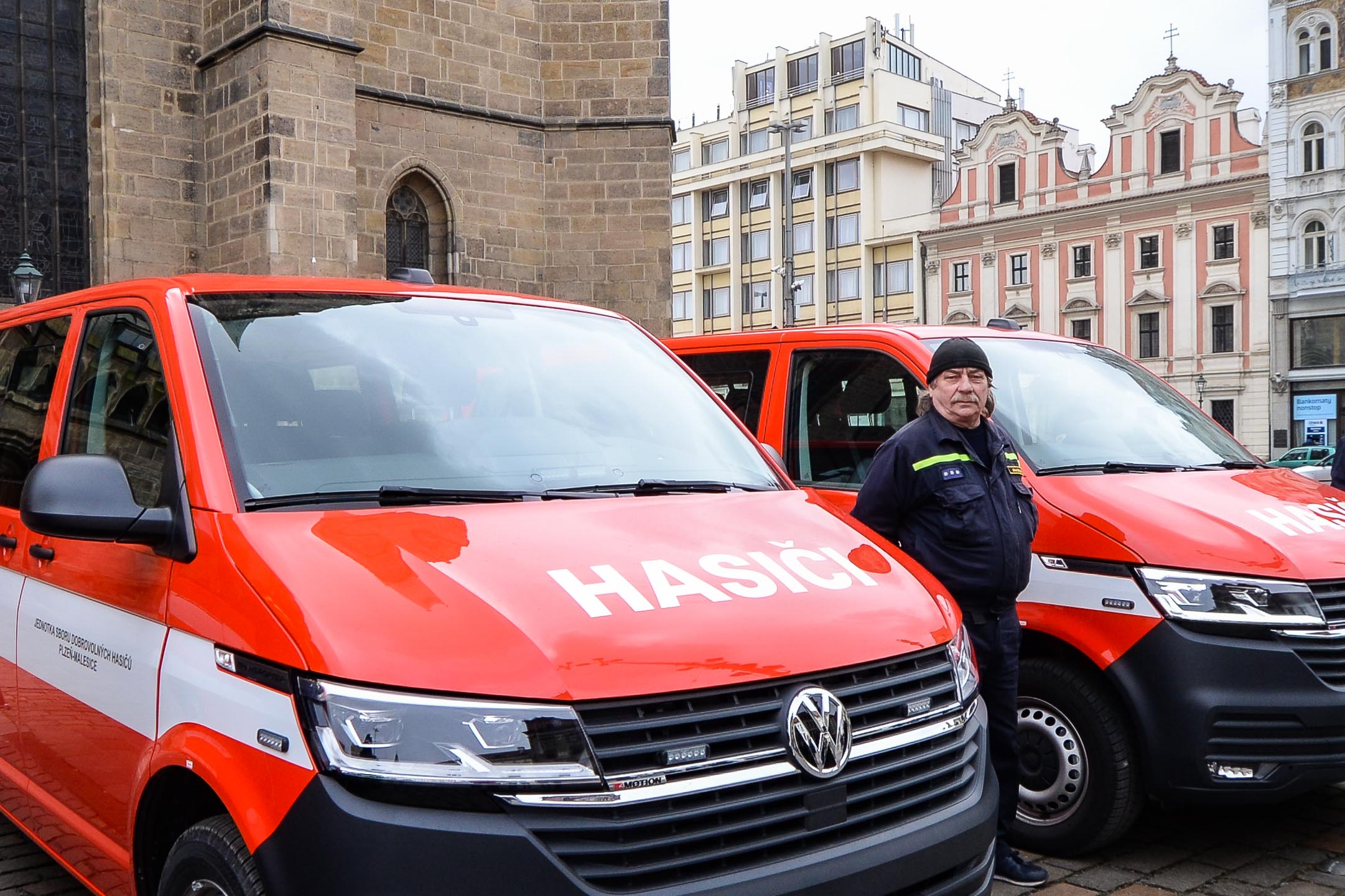 Město Plzeň předalo nová vozidla dobrovolným hasičům (foto: M. Pecuch, 15.3.2023)
