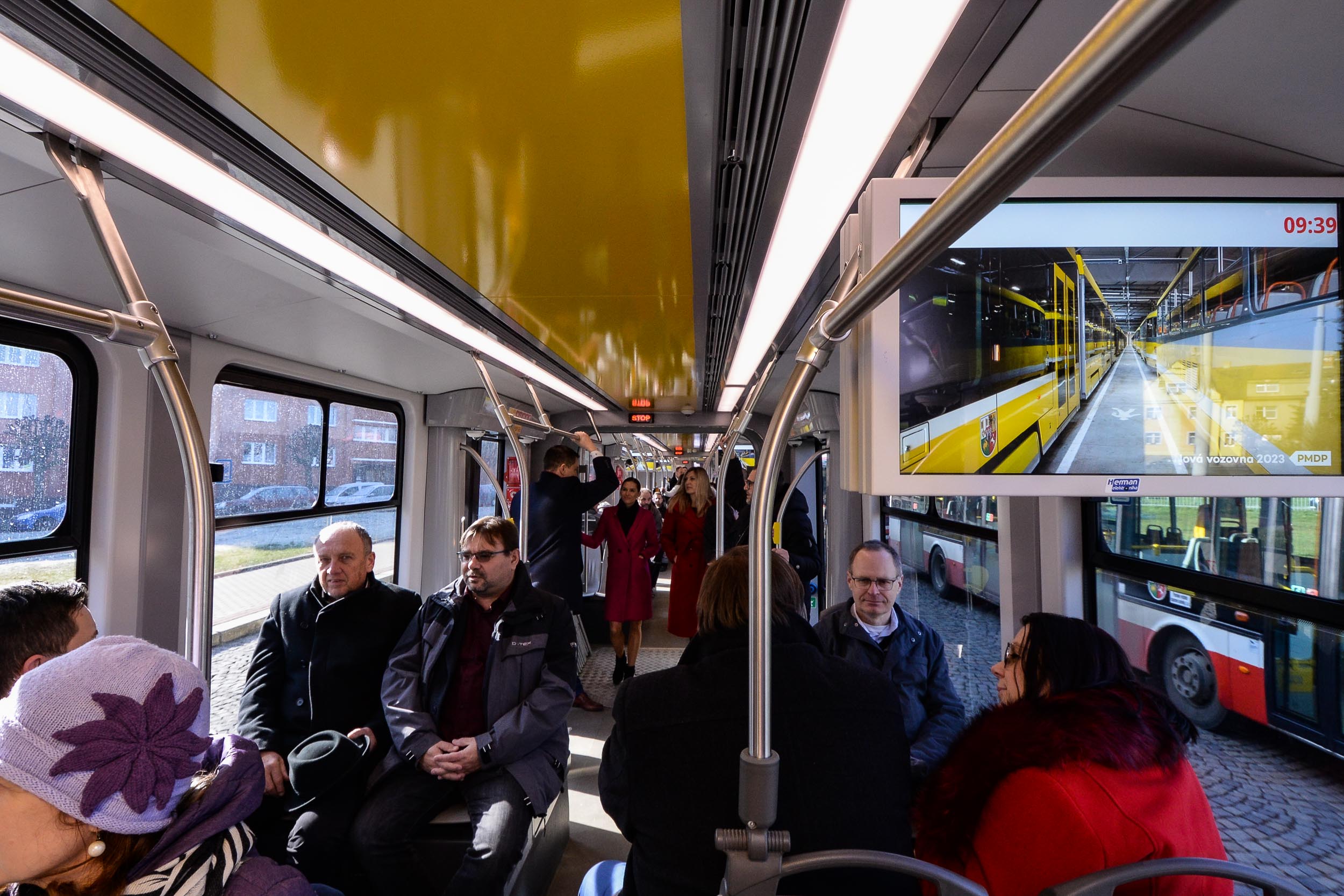 Zahájení provozu nové vozovny Slovany (foto: M. Pecuch, 16.3.2023)