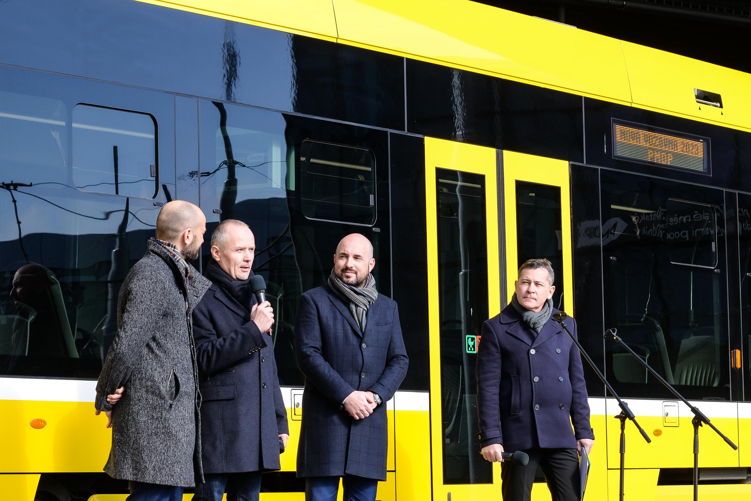 Zahájení provozu nové vozovny Slovany (foto: M. Pecuch, 16.3.2023)