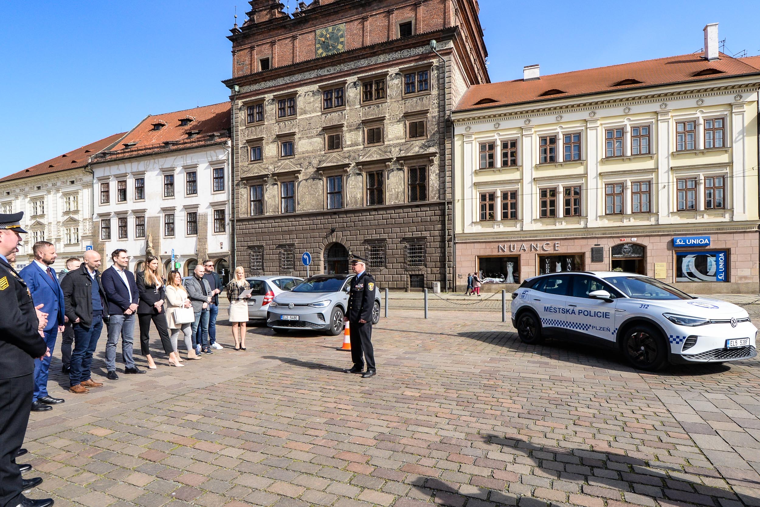 Plzeňští strážníci mají nový elektromobil (foto: M. Pecuch, 27.4.2023)