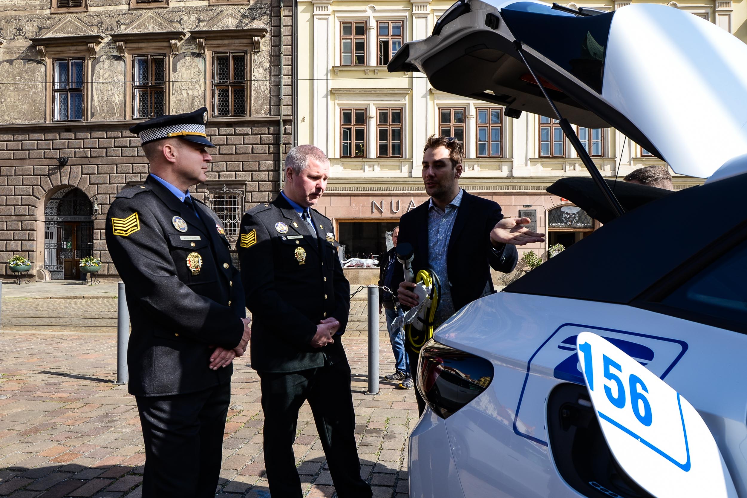 Plzeňští strážníci mají nový elektromobil (foto: M. Pecuch, 27.4.2023)