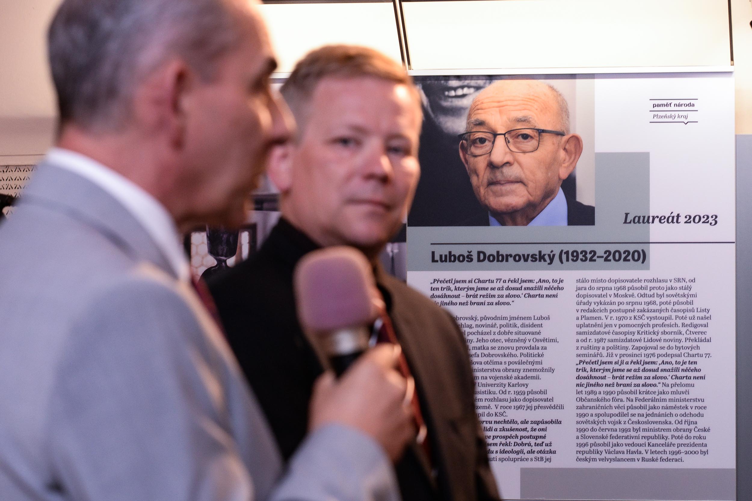 Cenu 1. června získal novinář, diplomat a disident Luboš Dobrovský in memoriam (foto: M. Pecuch, 1.6.2023)