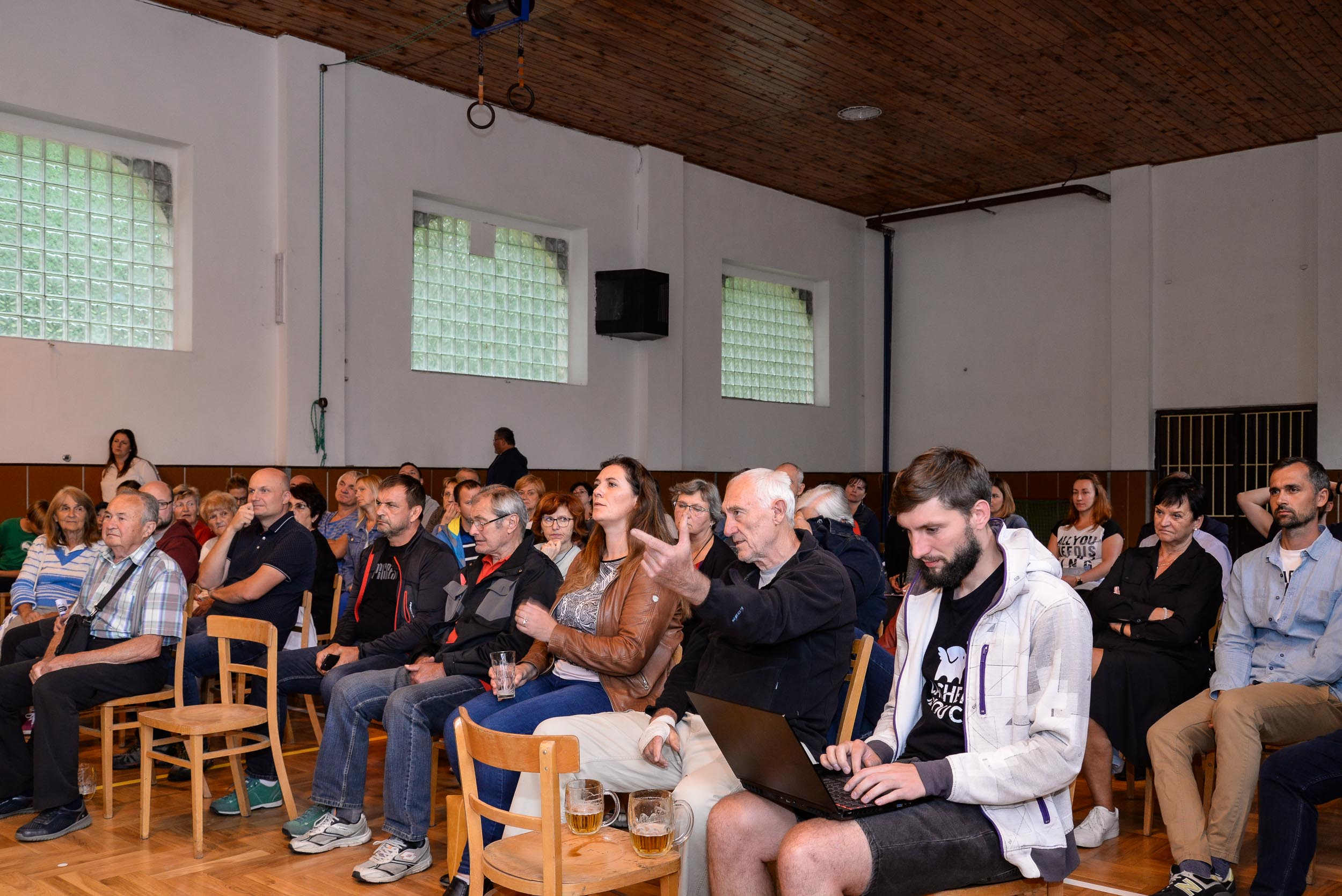 Zástupci města diskutovali s občany o rozvoji Nové Valchy (foto: M. Pecuch, 30.8.2023)