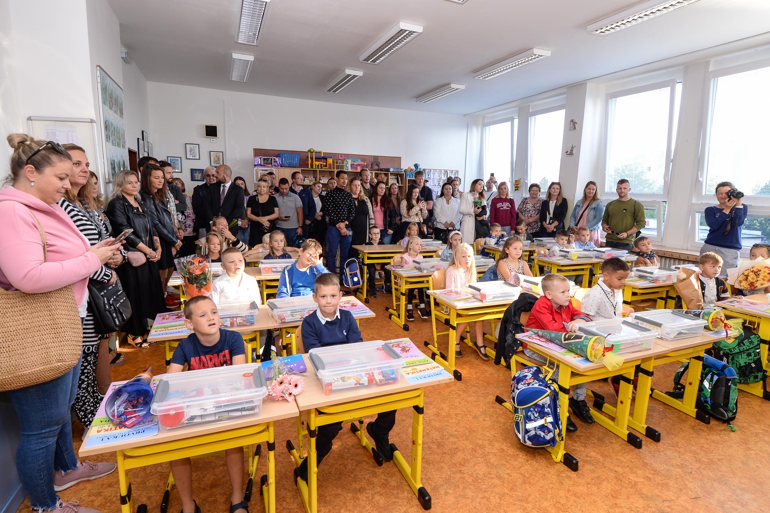 První školní den na 33. ZŠ v Plzni (foto: M. Pecuch, 4.9.2023)