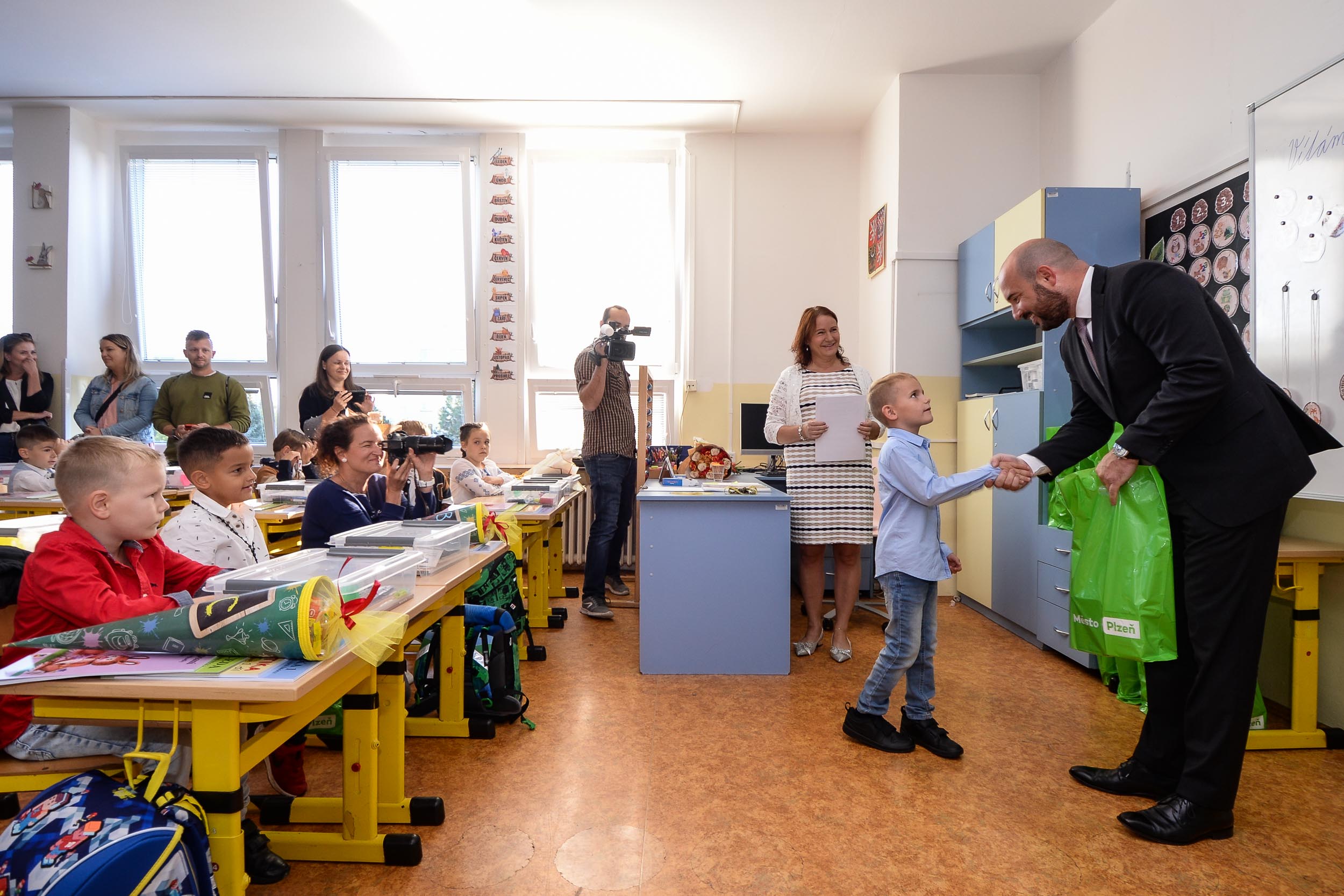 První školní den na 33. ZŠ v Plzni (foto: M. Pecuch, 4.9.2023)