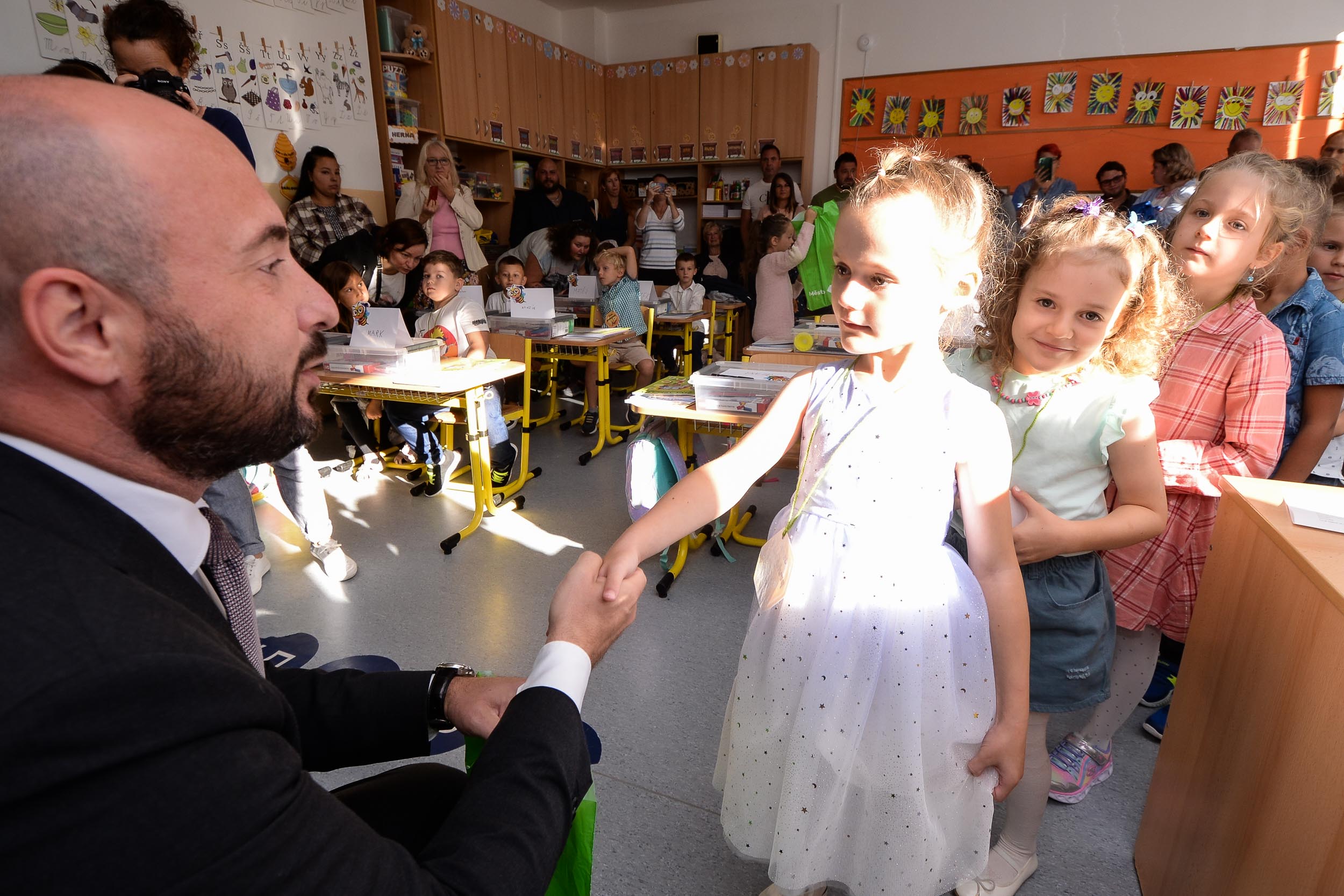 První školní den na 33. ZŠ v Plzni (foto: M. Pecuch, 4.9.2023)