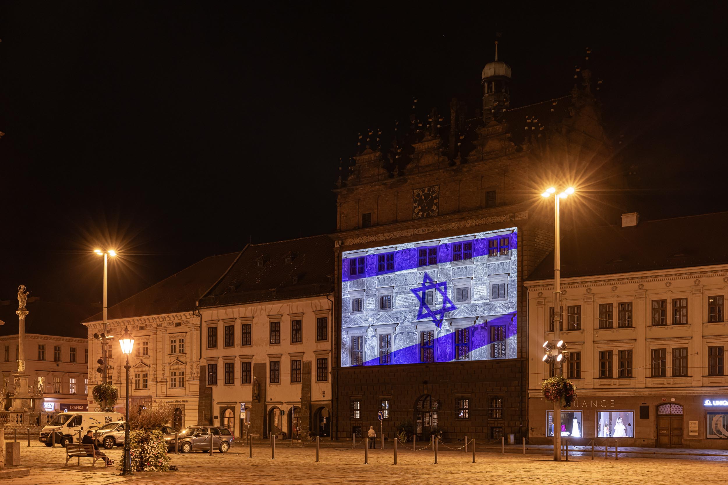 Izraelská vlajka na plzeňské radnici