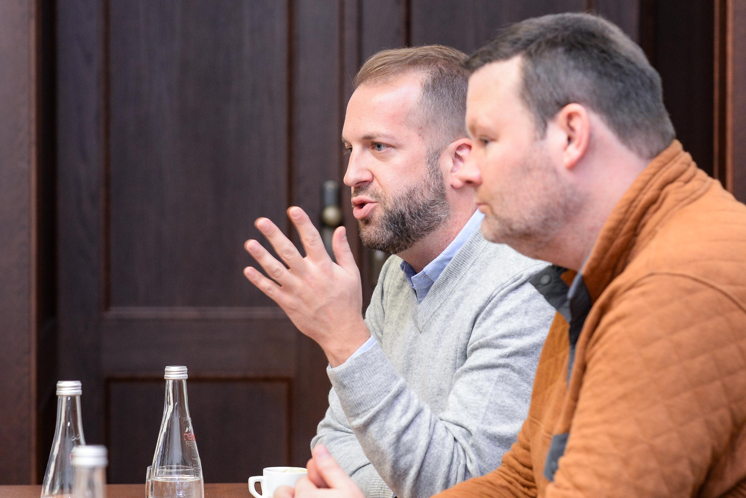 Přijetí na plzeňské radnici náměstkem Bosákem (foto: M. Pecuch, 8.11.2023)