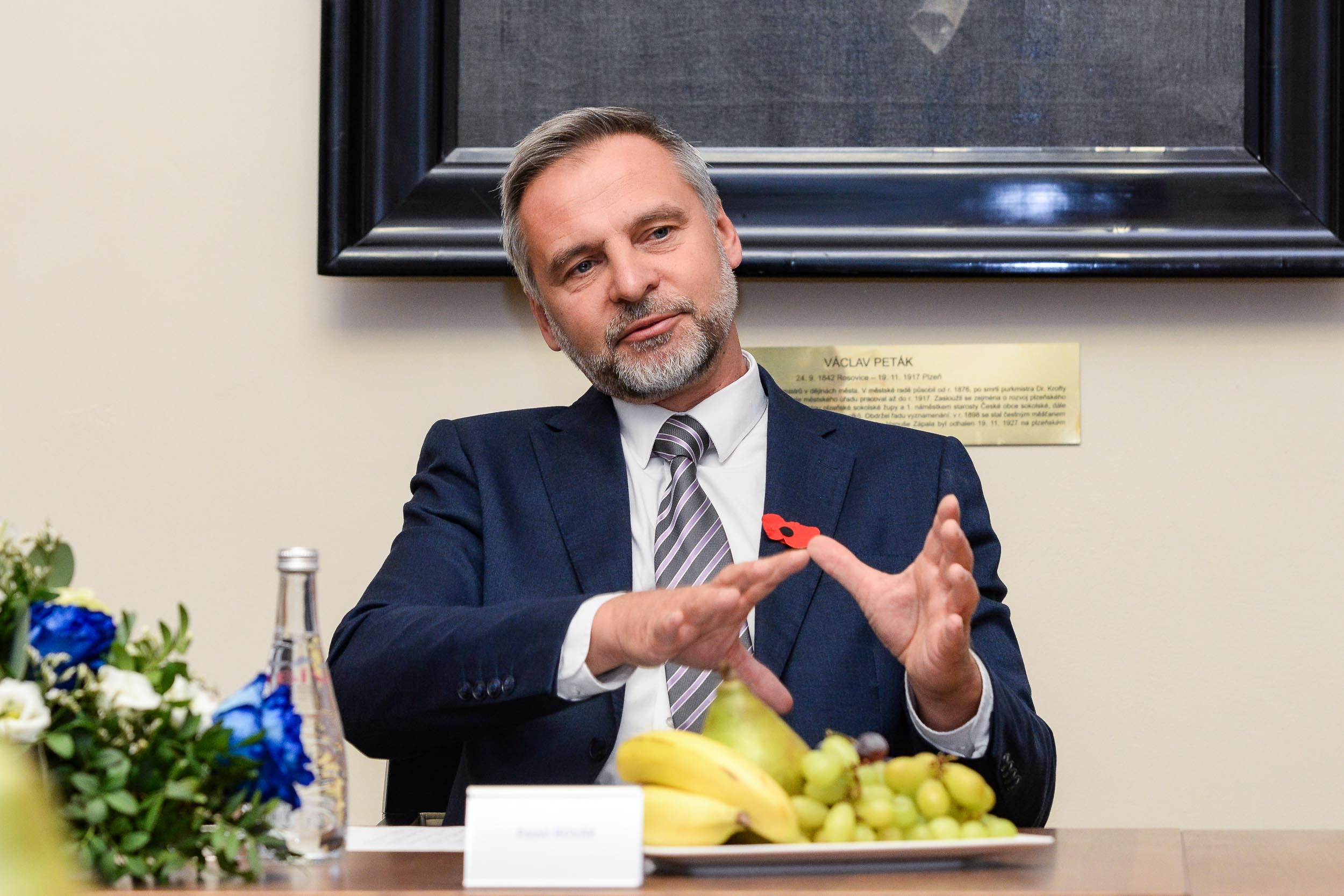 Přijetí na plzeňské radnici náměstkem Bosákem (foto: M. Pecuch, 8.11.2023)