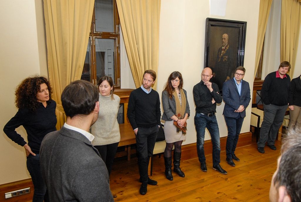 Příklady oživování měst za využití kultury a lidské kreativity představily ve středu v Plzni uznávané osobnosti na festivalu Open Up! Jeho druhý ročník, jenž dnes pokračuje v pražském Centru současného umění DOX, nabídl zájemcům možnost diskutovat o ekonomickém rozvoji měst prostřednictvím umění a kultury. Cílem bylo zapojit do debaty všechny důležité aktéry, tedy politické představitele, umělce, zástupce kulturních a kreativních průmyslů, architekty, designéry, developery a širokou veřejnost. (foto: 2.12.2015, M. Pecuch /  Lukáš Neasi)