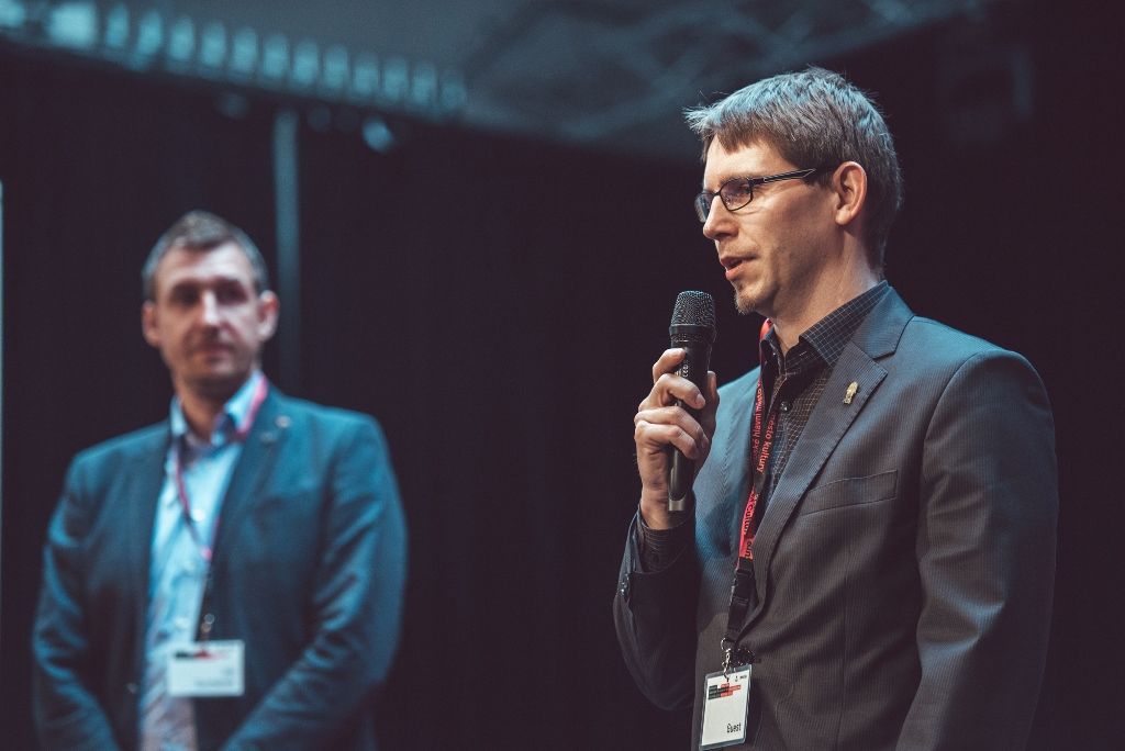 Příklady oživování měst za využití kultury a lidské kreativity představily ve středu v Plzni uznávané osobnosti na festivalu Open Up! Jeho druhý ročník, jenž dnes pokračuje v pražském Centru současného umění DOX, nabídl zájemcům možnost diskutovat o ekonomickém rozvoji měst prostřednictvím umění a kultury. Cílem bylo zapojit do debaty všechny důležité aktéry, tedy politické představitele, umělce, zástupce kulturních a kreativních průmyslů, architekty, designéry, developery a širokou veřejnost. (foto: 2.12.2015, M. Pecuch /  Lukáš Neasi)