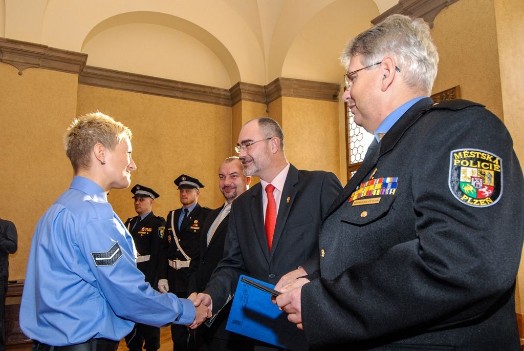 Sbor městské policie posílilo třináct nových strážníků